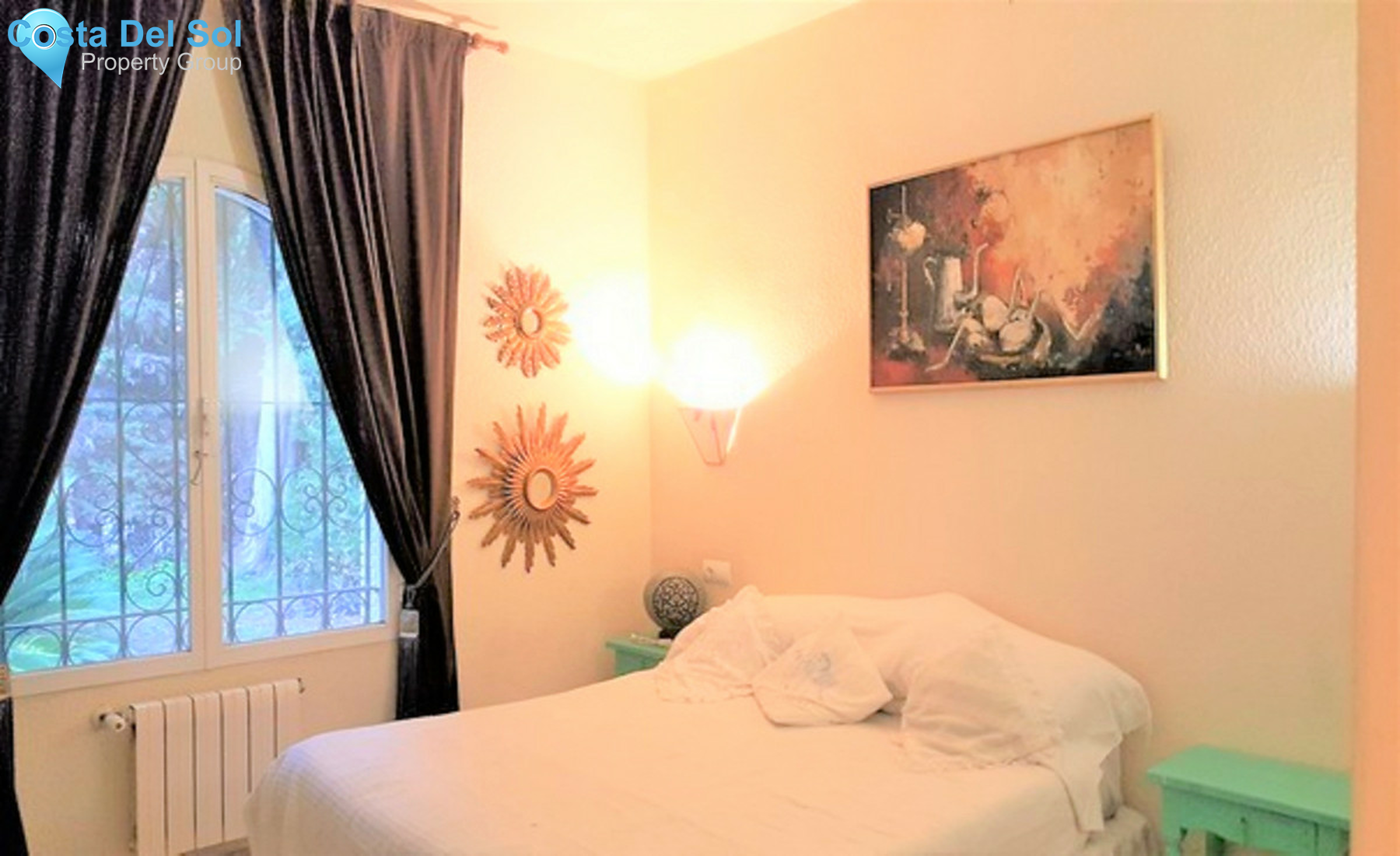 House in El Paraiso-1536498