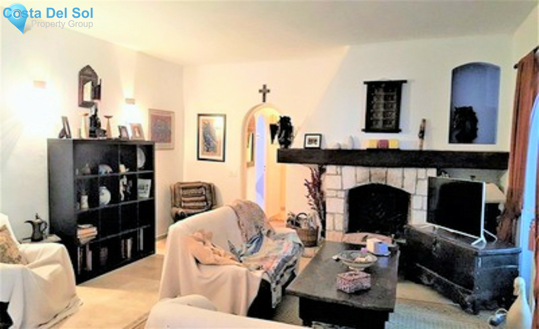 House in El Paraiso-1536499