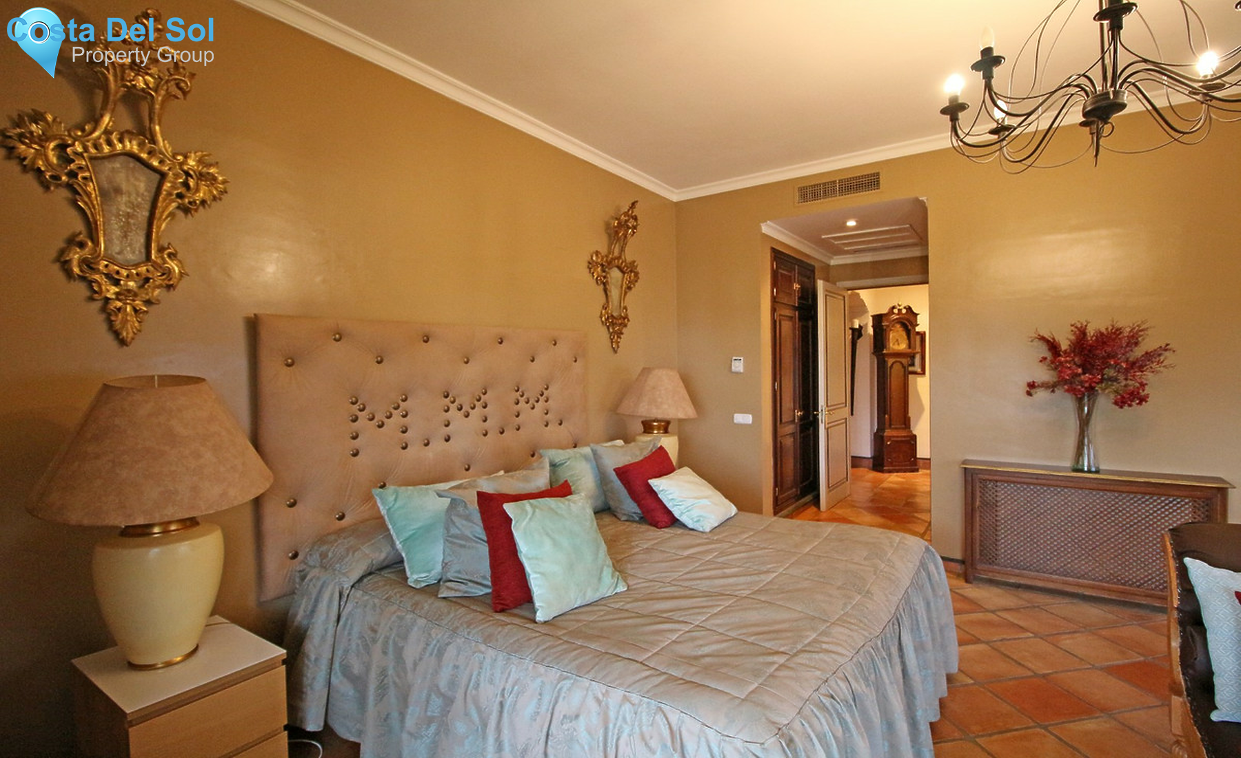 House in Marbella-1350055