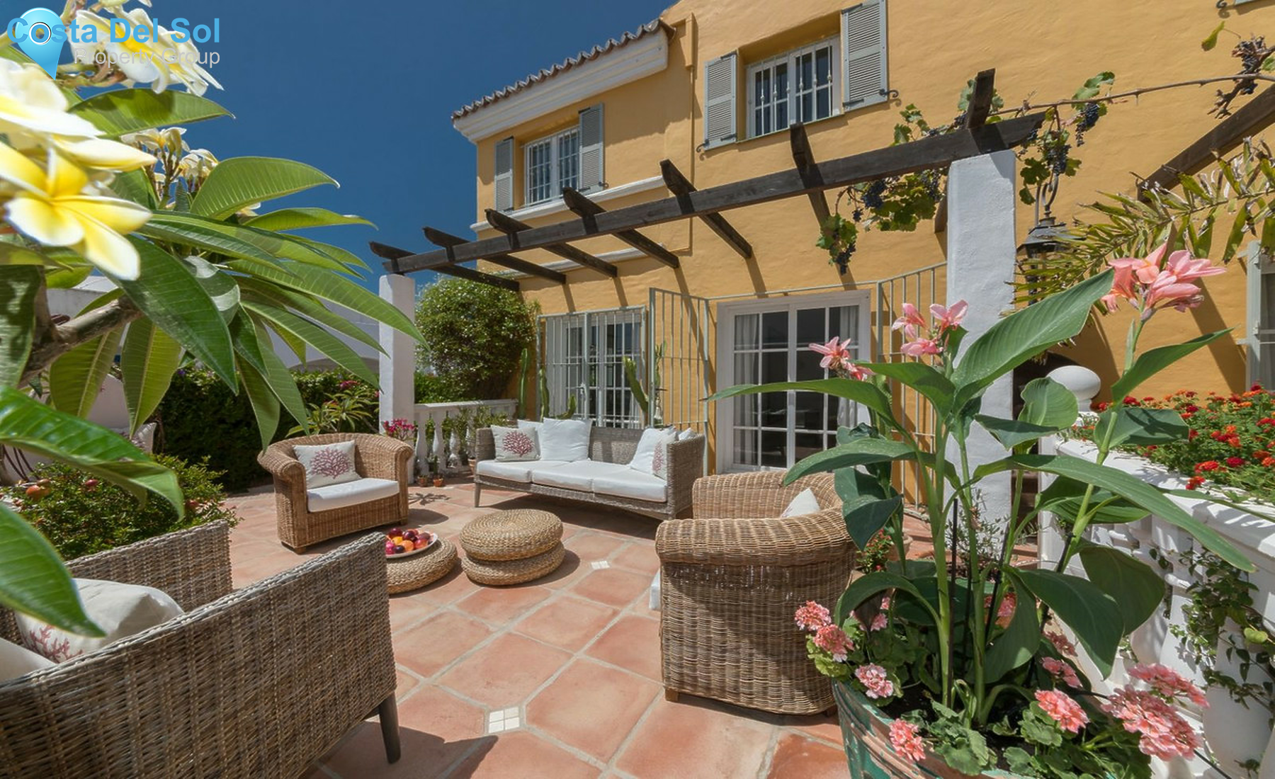 House in New Golden Mile-1454916