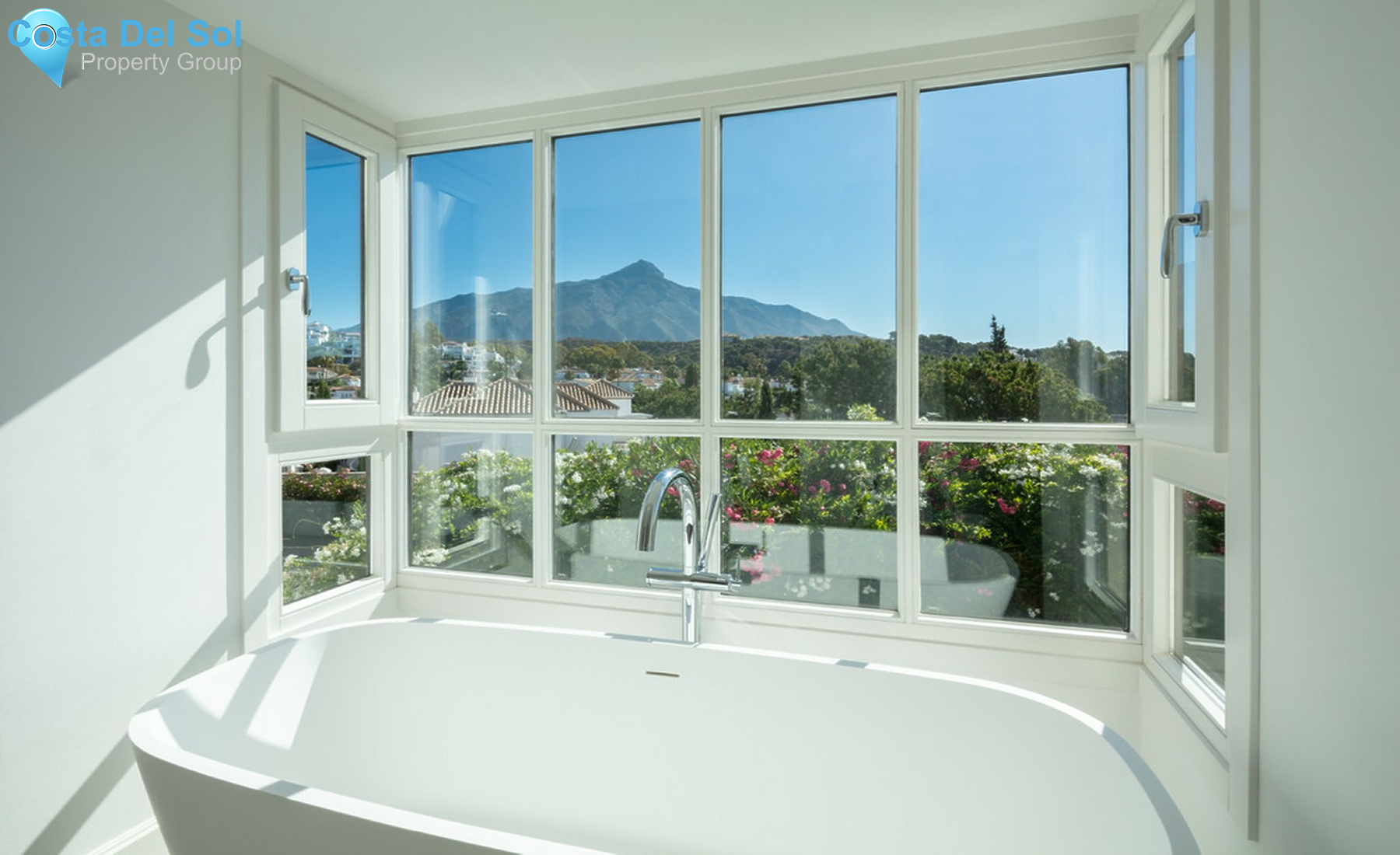 House in Nueva Andalucía-1243552