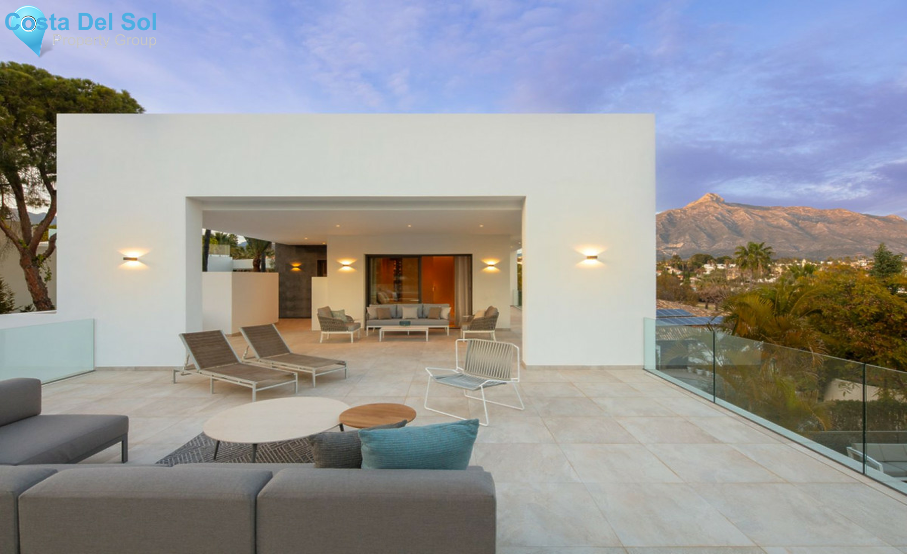 House in Nueva Andalucía-1296601