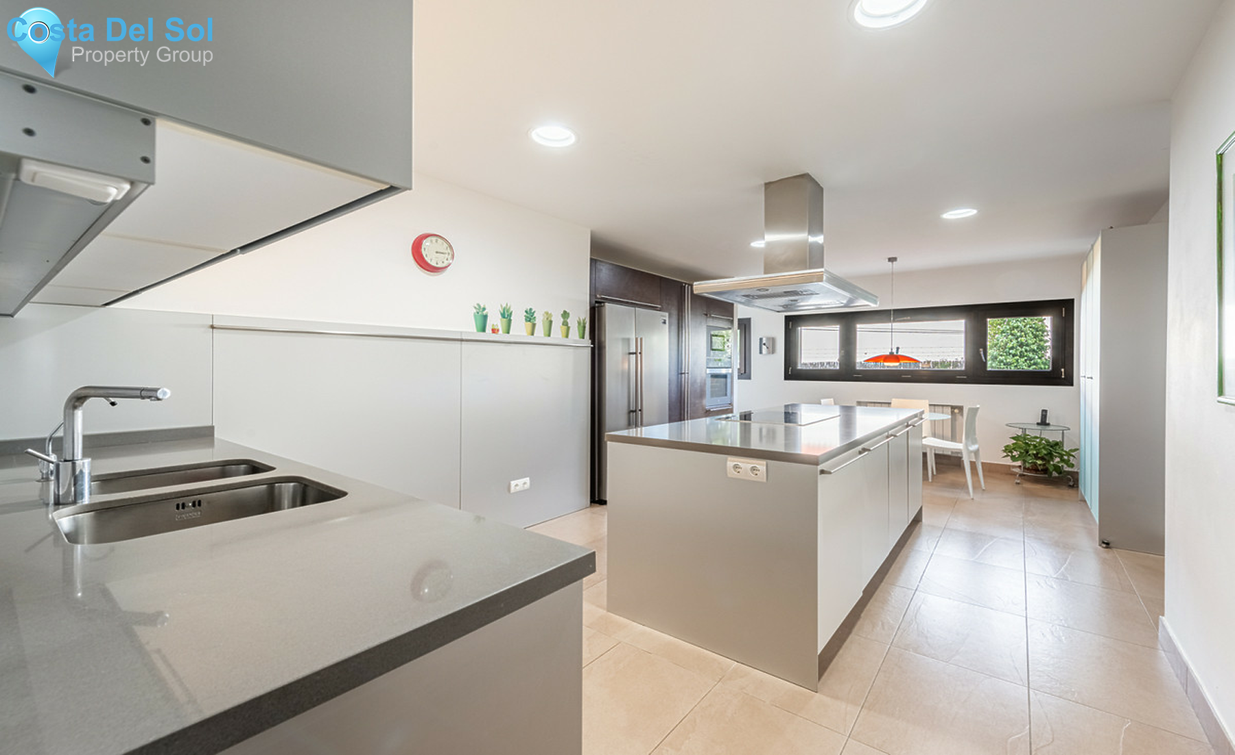 House in Nueva Andalucía-1323532