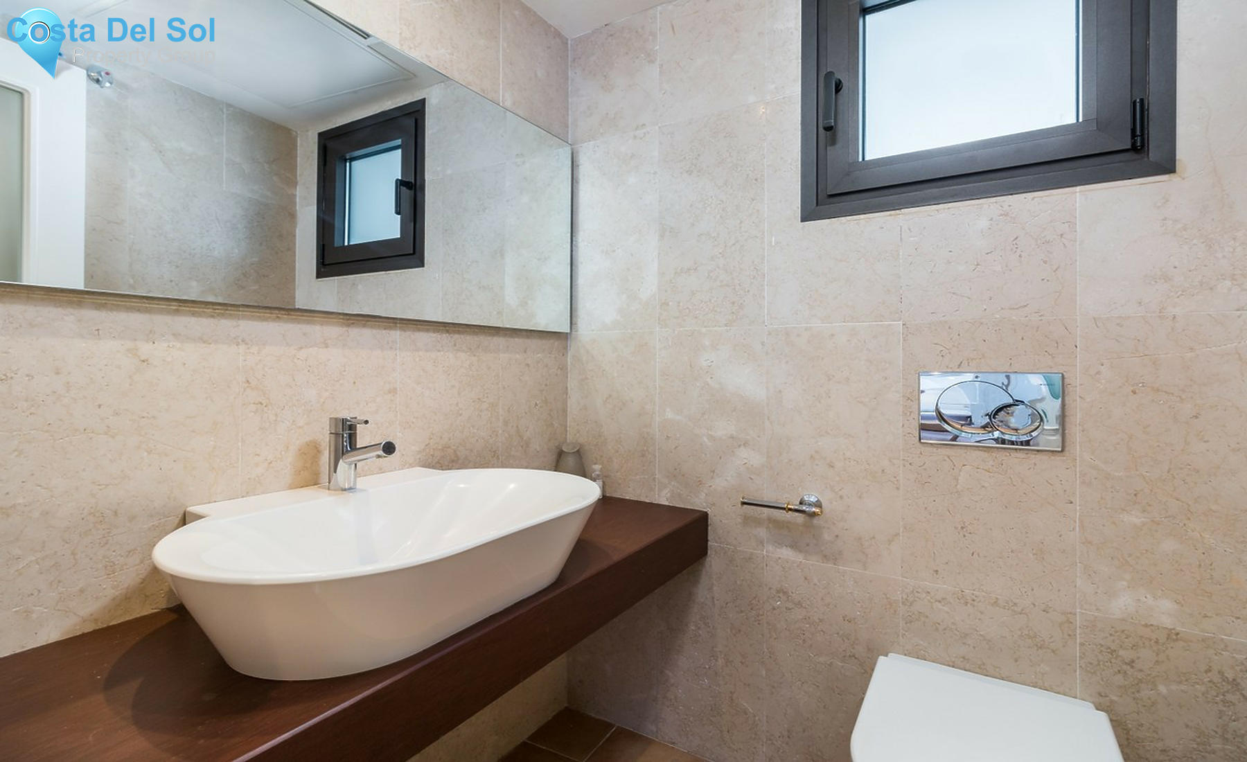 House in Nueva Andalucía-1371763