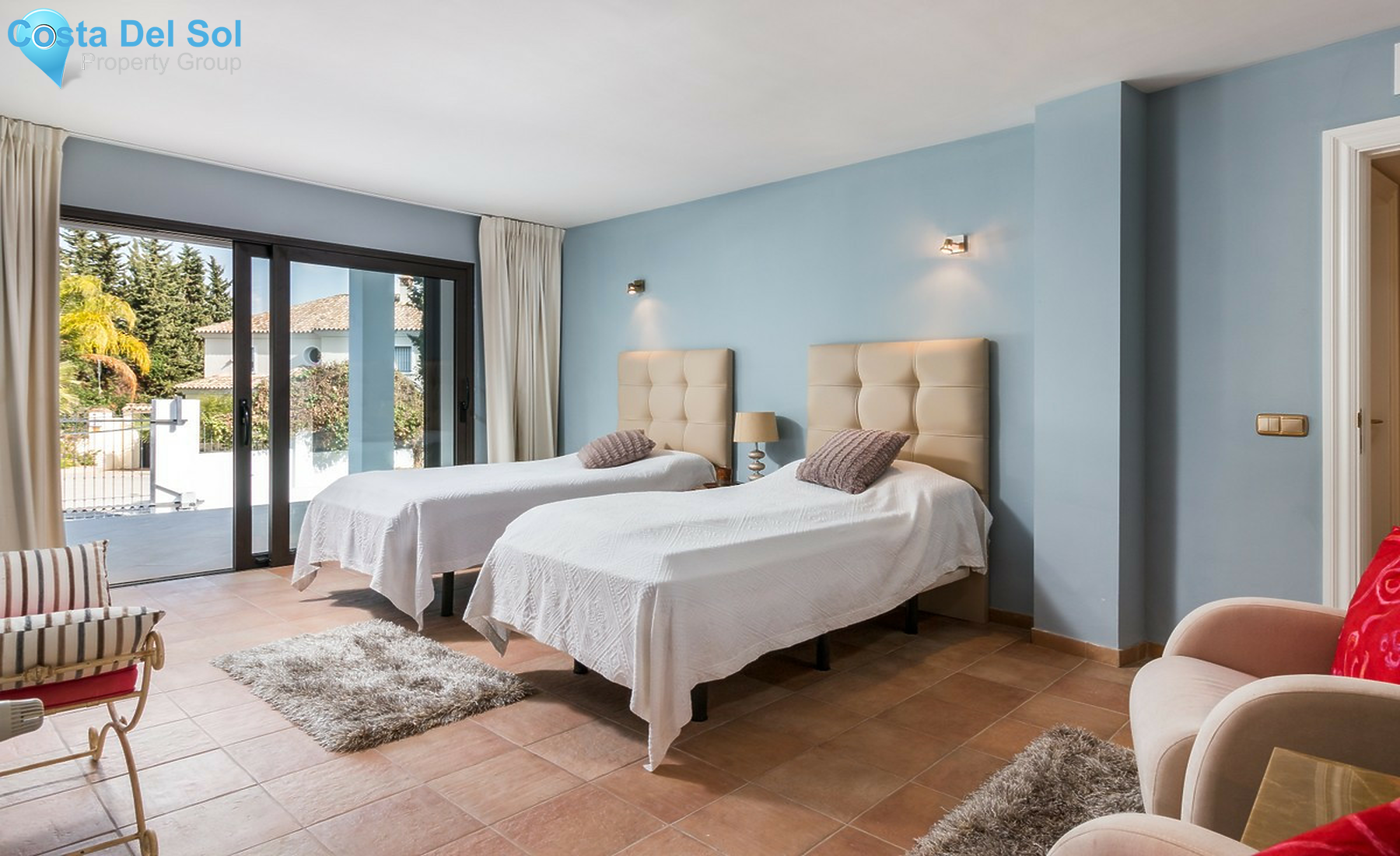 House in Nueva Andalucía-1371766