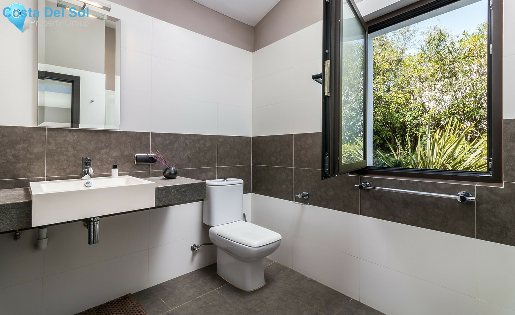 House in Nueva Andalucía-1371768