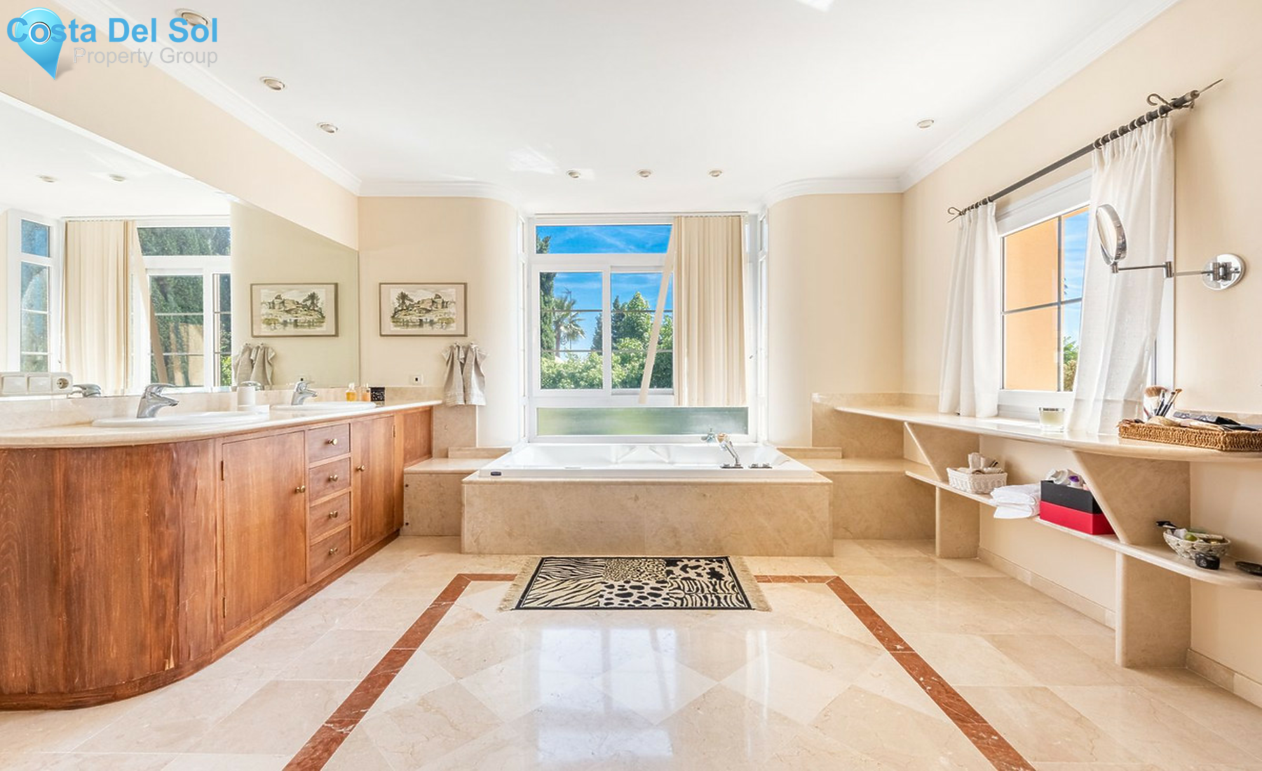 House in Nueva Andalucía-1409499