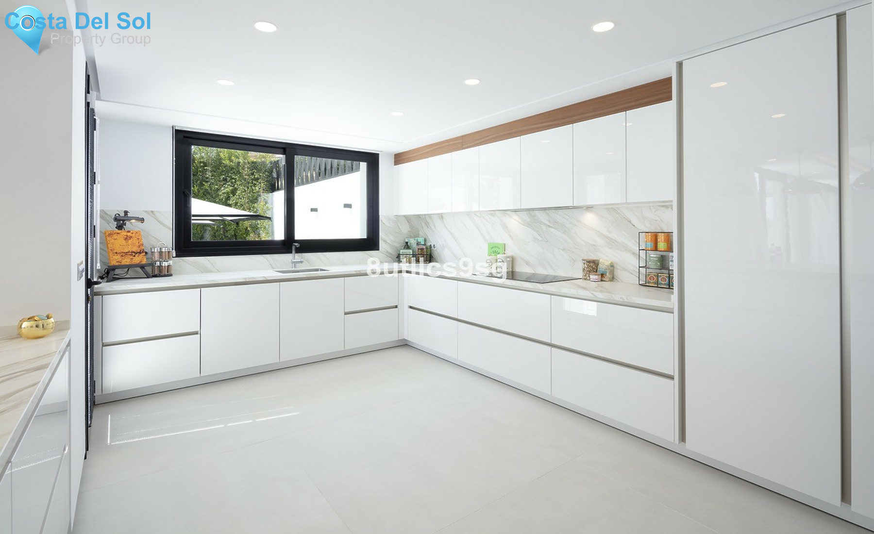 House in Nueva Andalucía-1501659