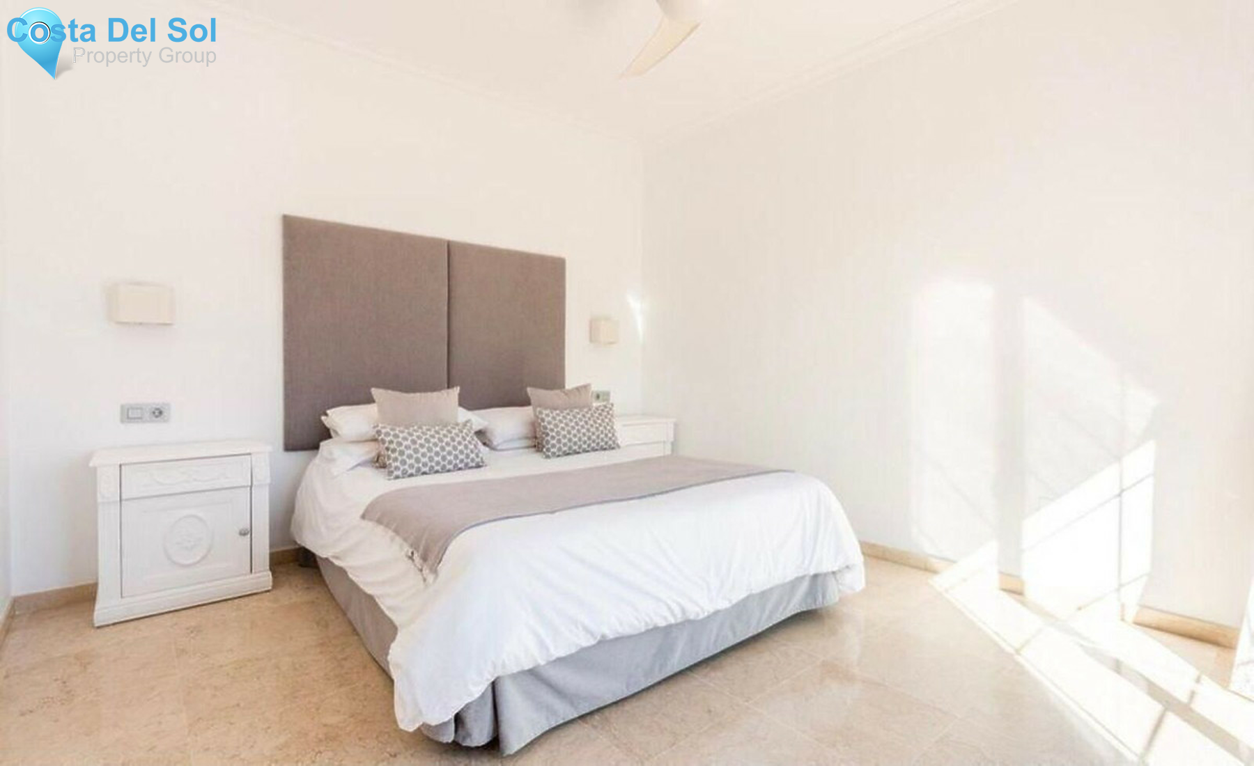 House in Nueva Andalucía-1525767