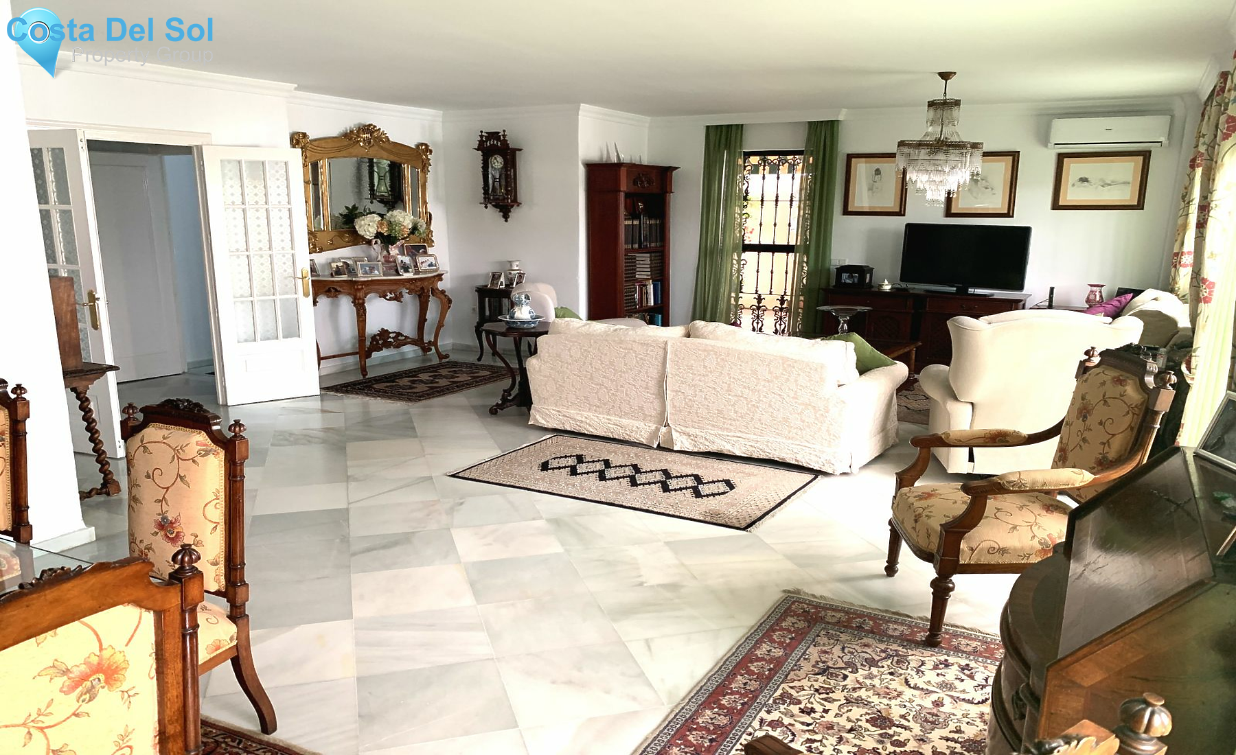 Middle Floor Apartment in Estepona