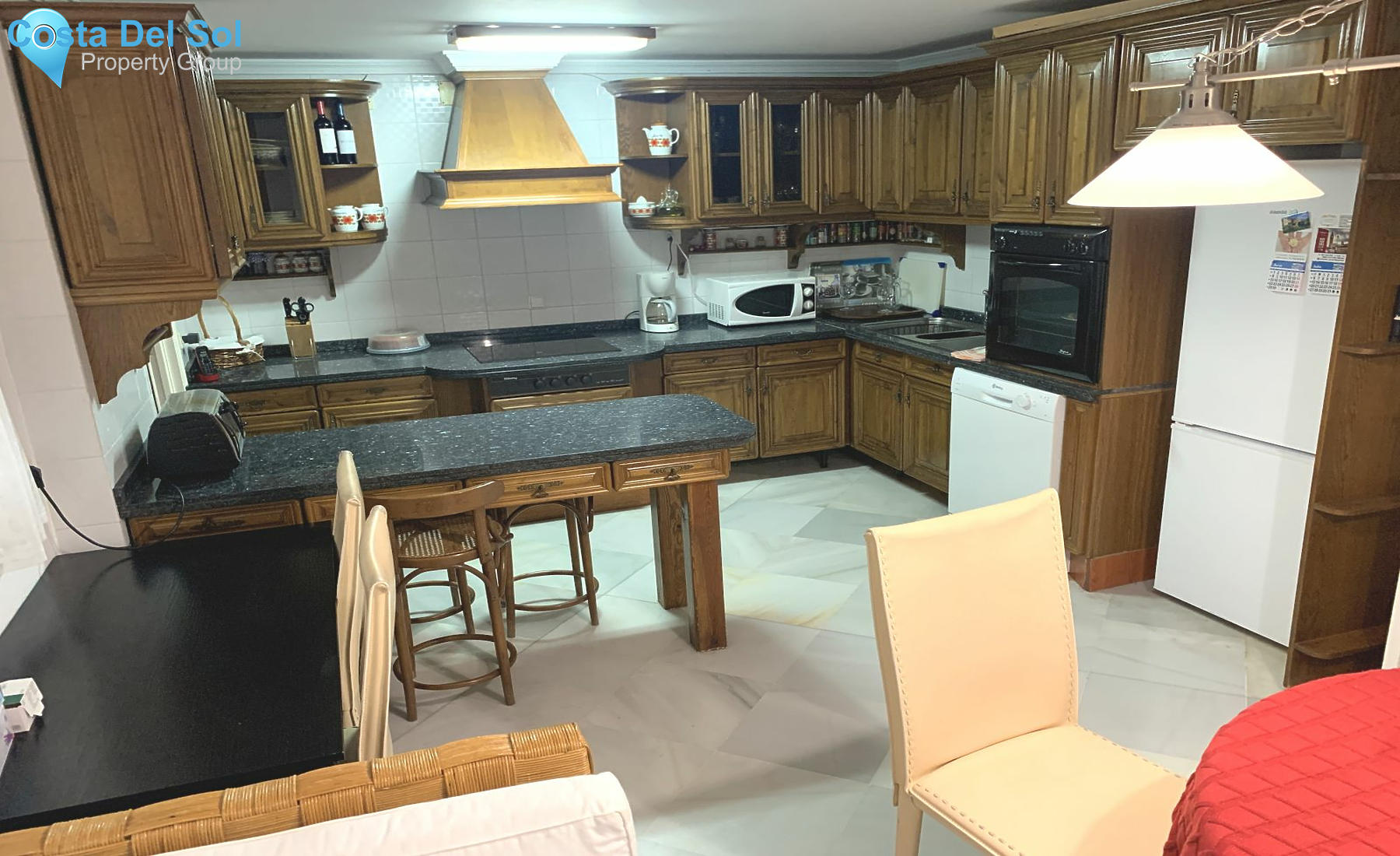 Middle Floor Apartment in Estepona-1395019