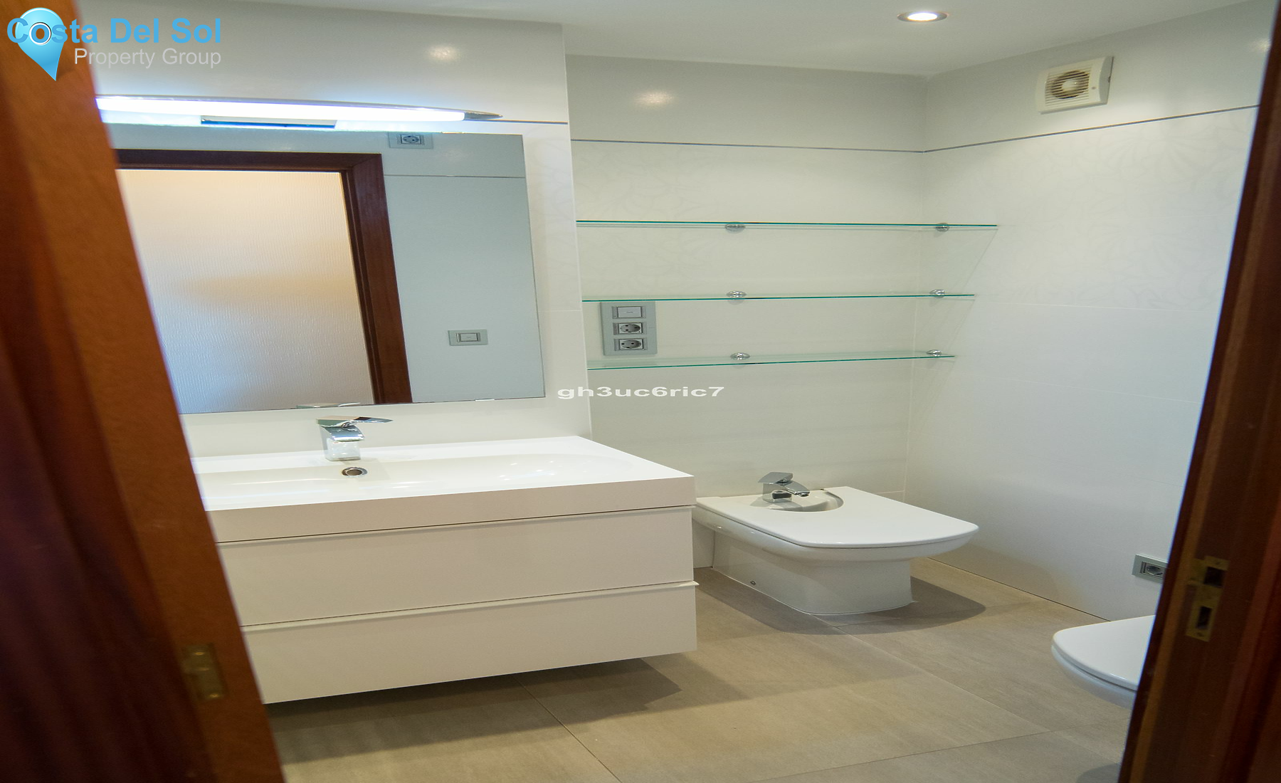 Middle Floor Apartment in Fuengirola-1218631
