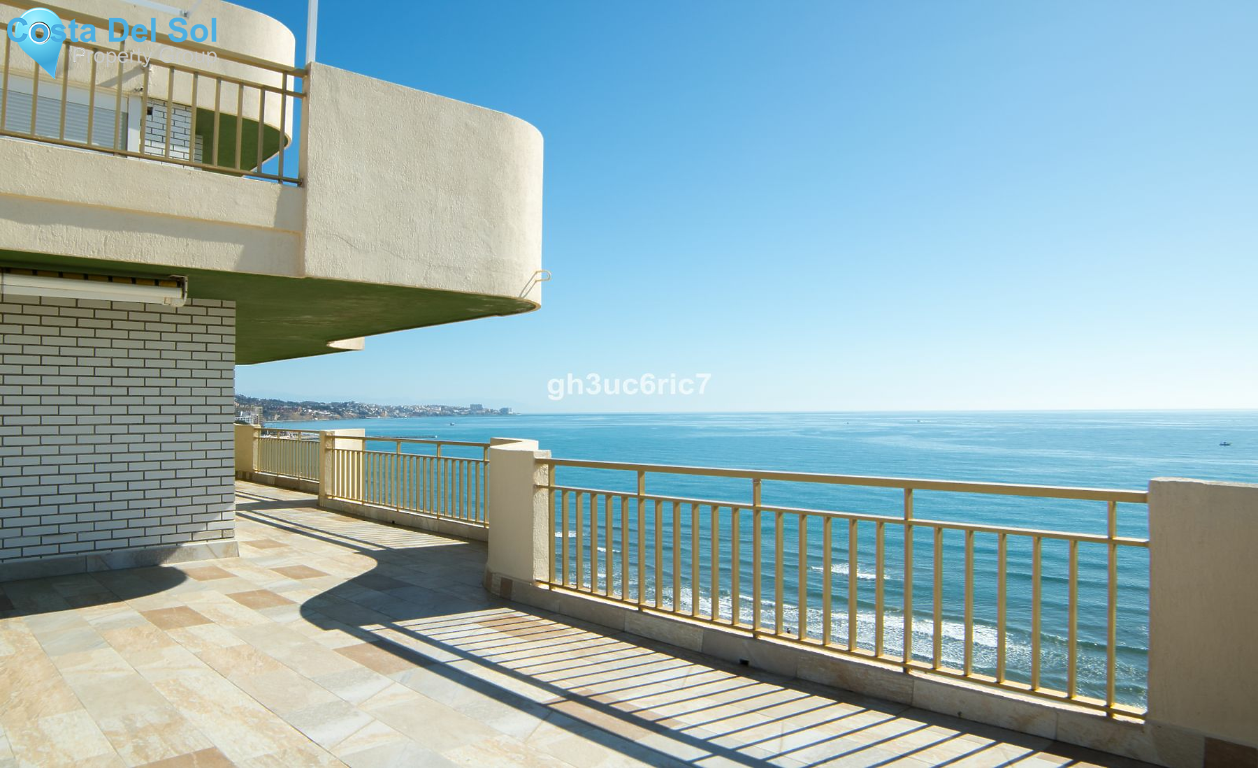Middle Floor Apartment in Fuengirola-1218635