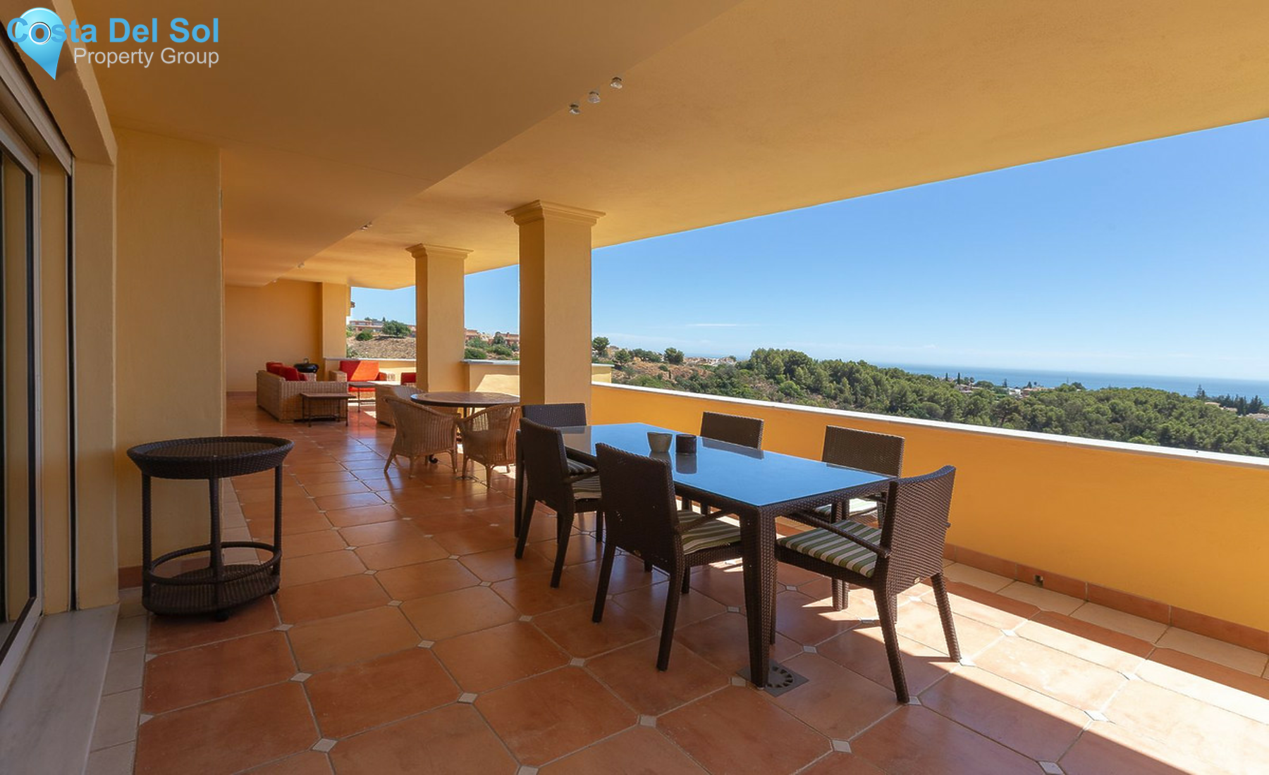Middle Floor Apartment in Marbella-1406255