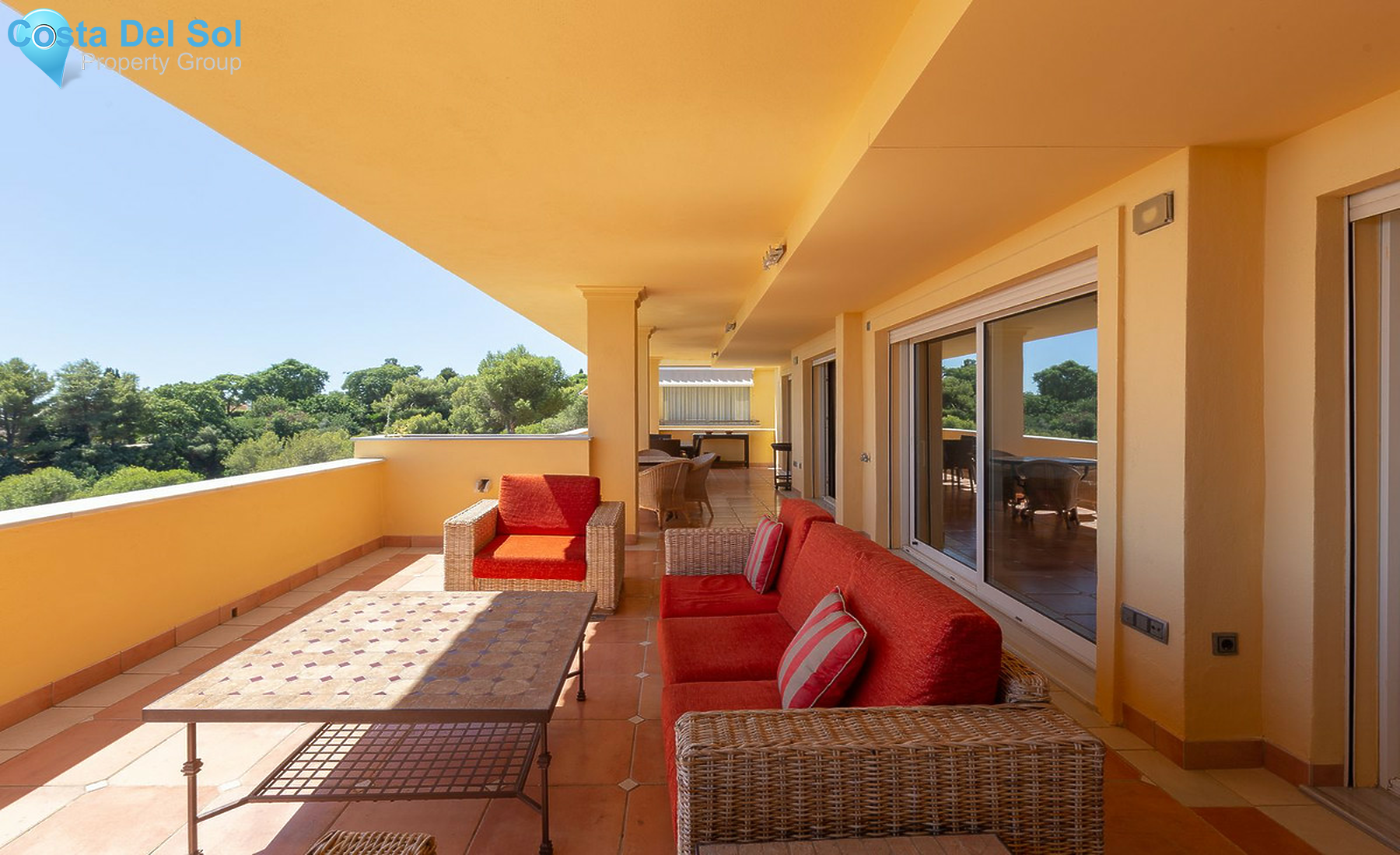 Middle Floor Apartment in Marbella-1406257