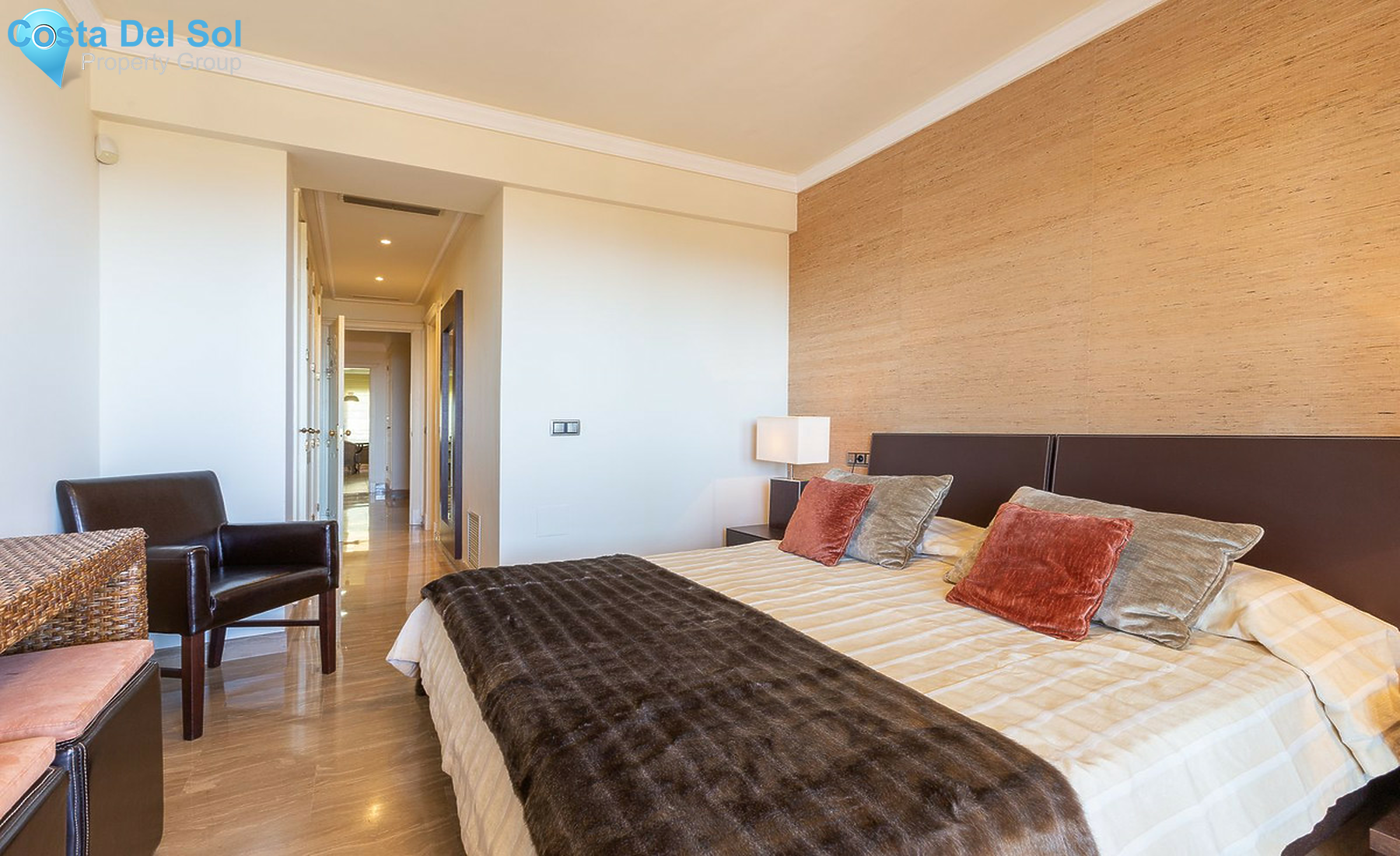 Middle Floor Apartment in Marbella-1406259
