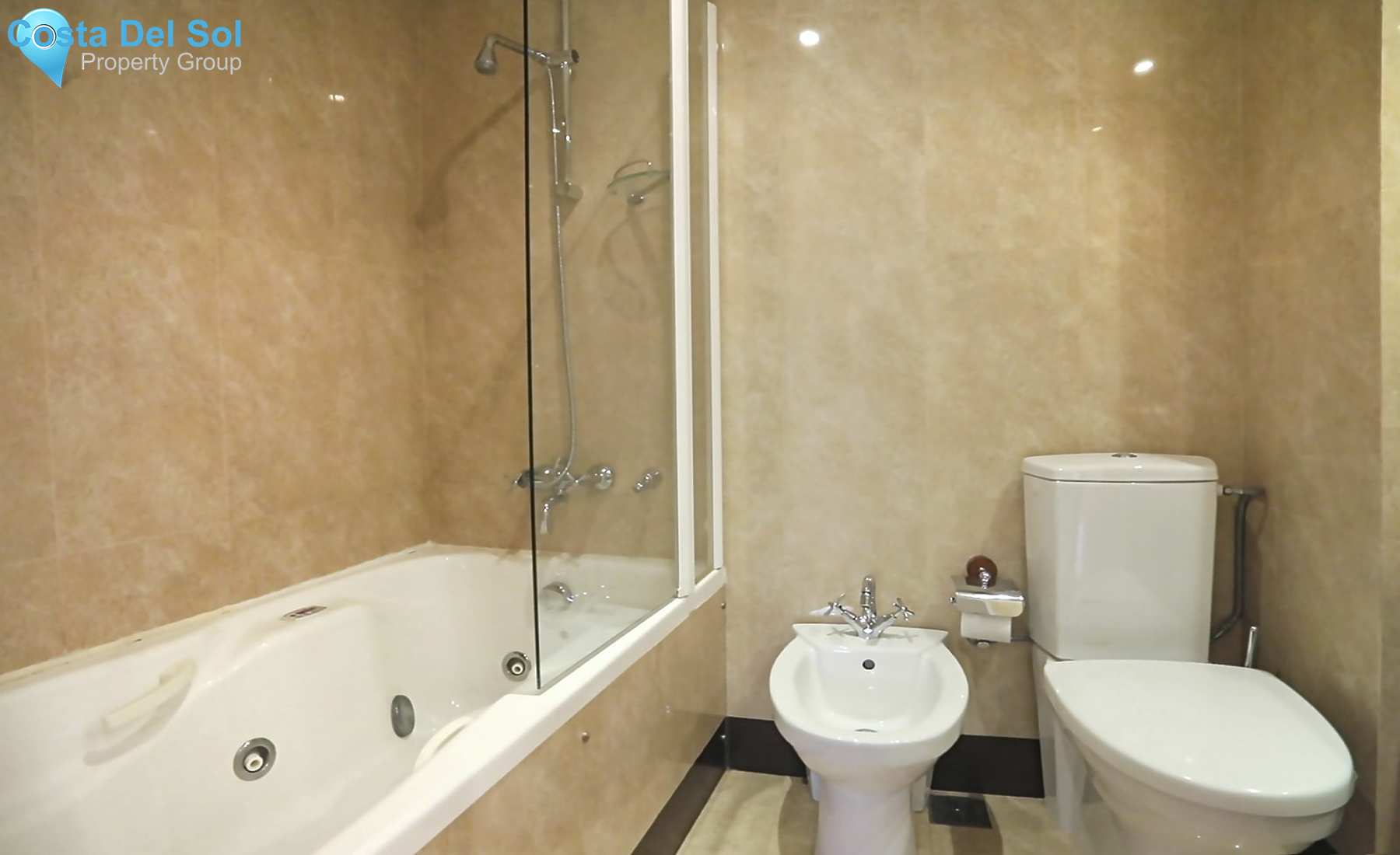 Middle Floor Apartment in Marbella-1195418