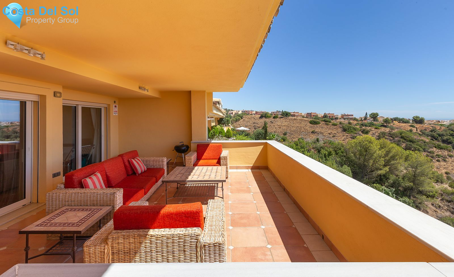 Middle Floor Apartment in Marbella-1554102