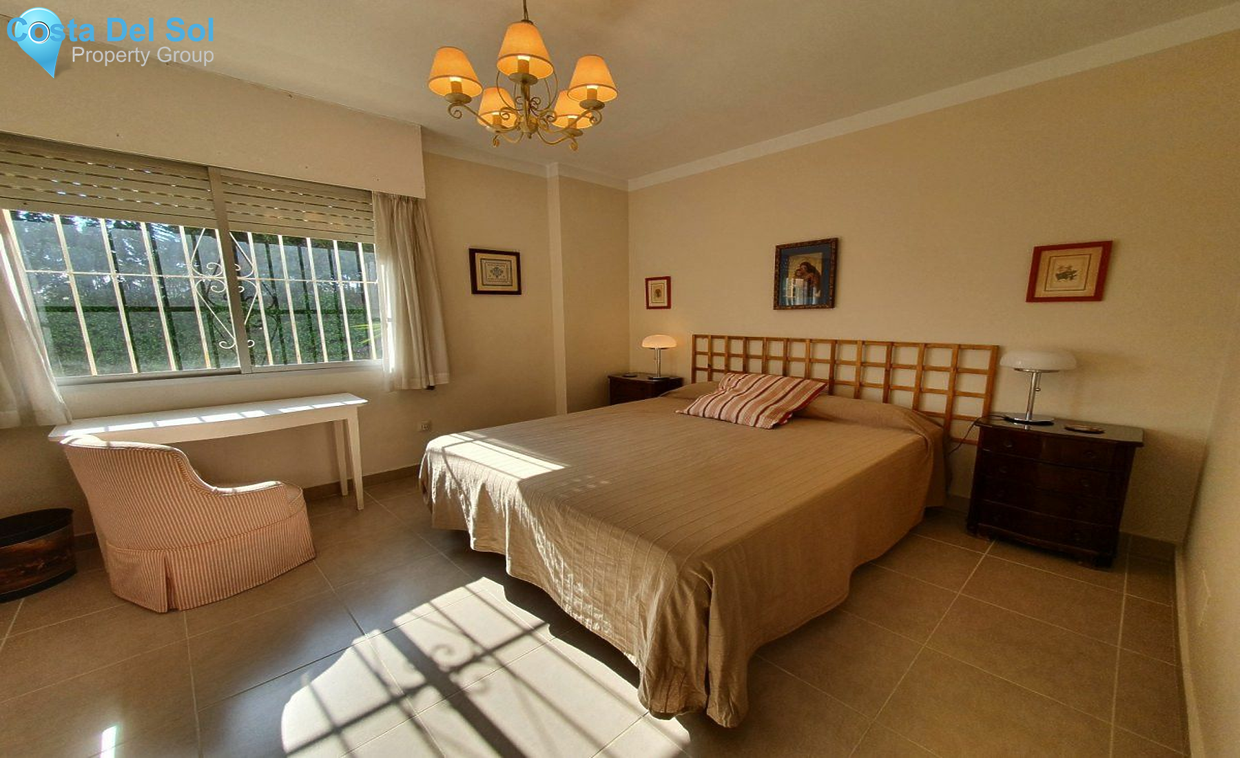 Middle Floor Apartment in Nueva Andalucía-1206676