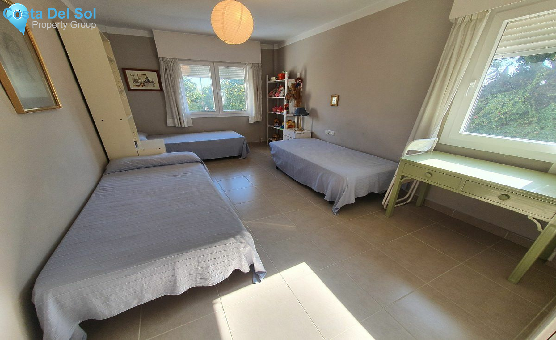 Middle Floor Apartment in Nueva Andalucía-1206682