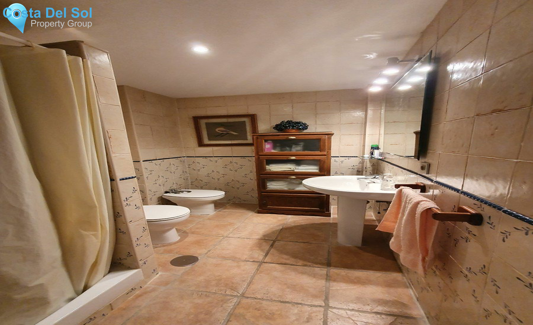 Middle Floor Apartment in Nueva Andalucía-1206674