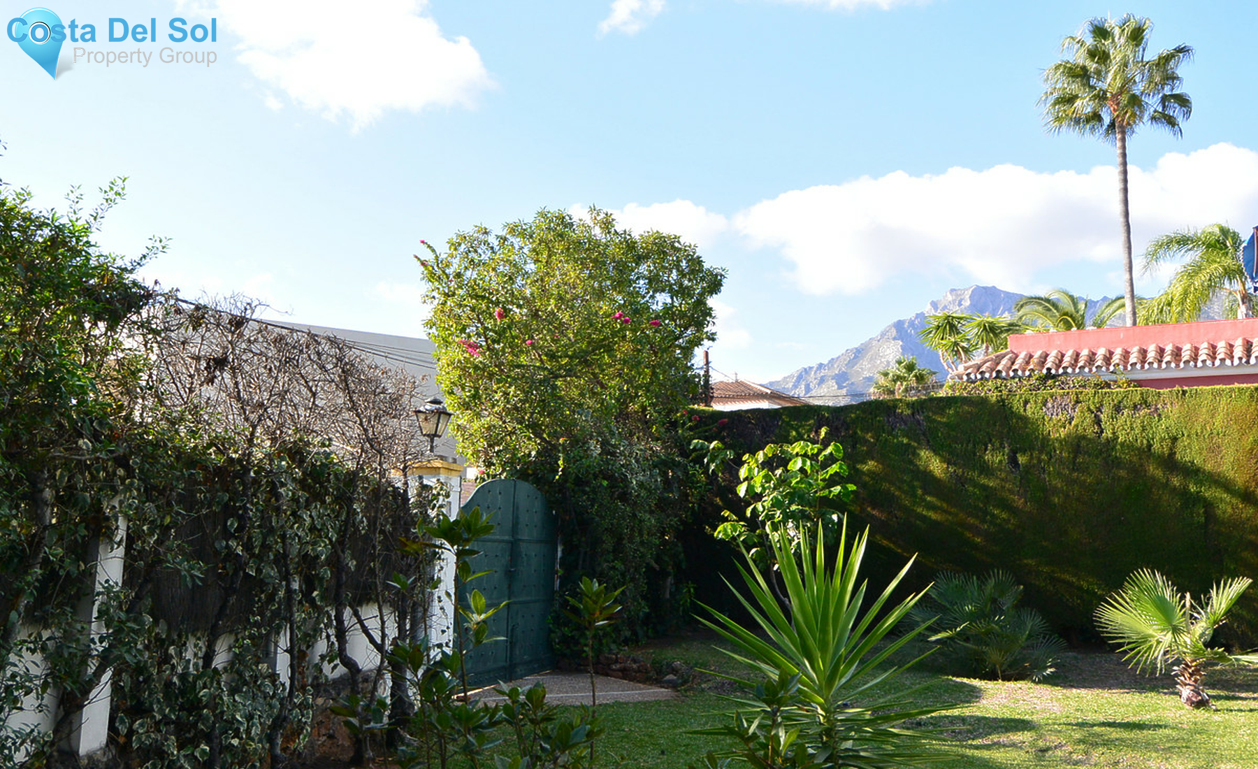 Residential Plot in Marbella-1327419