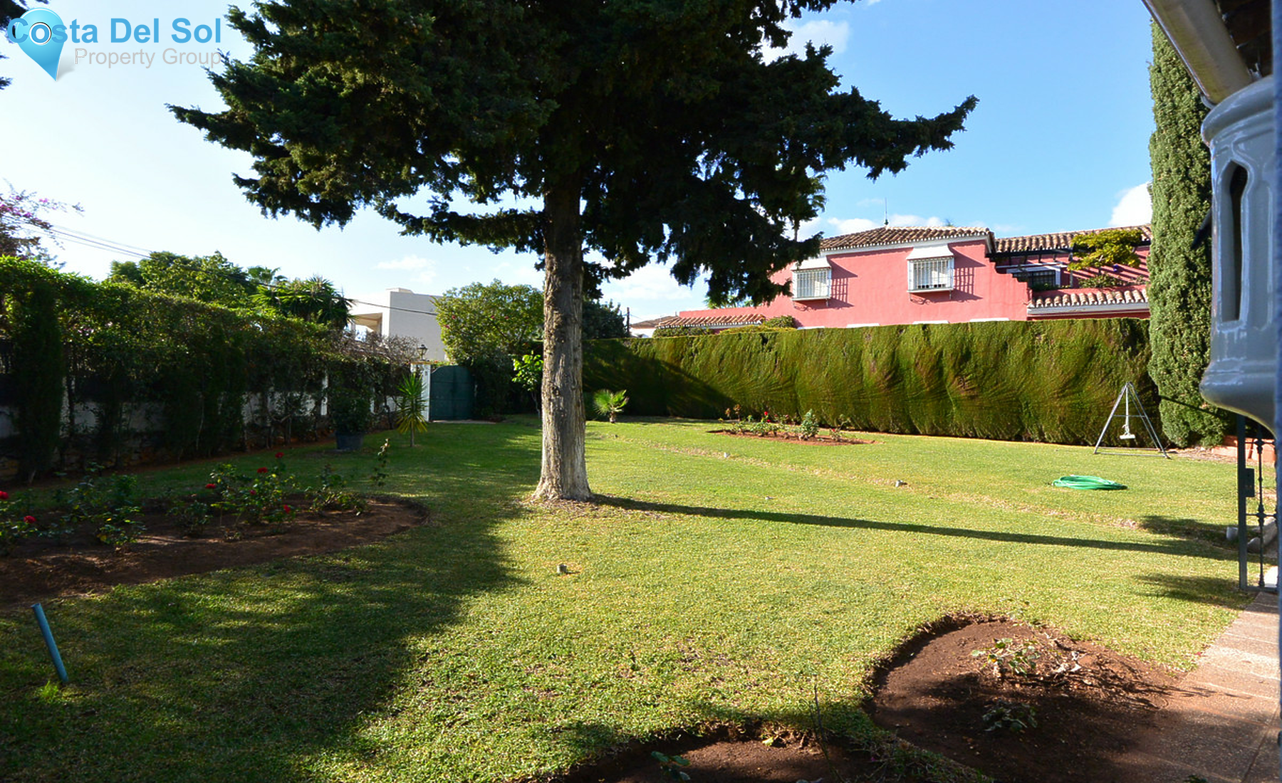 Residential Plot in Marbella-1327420