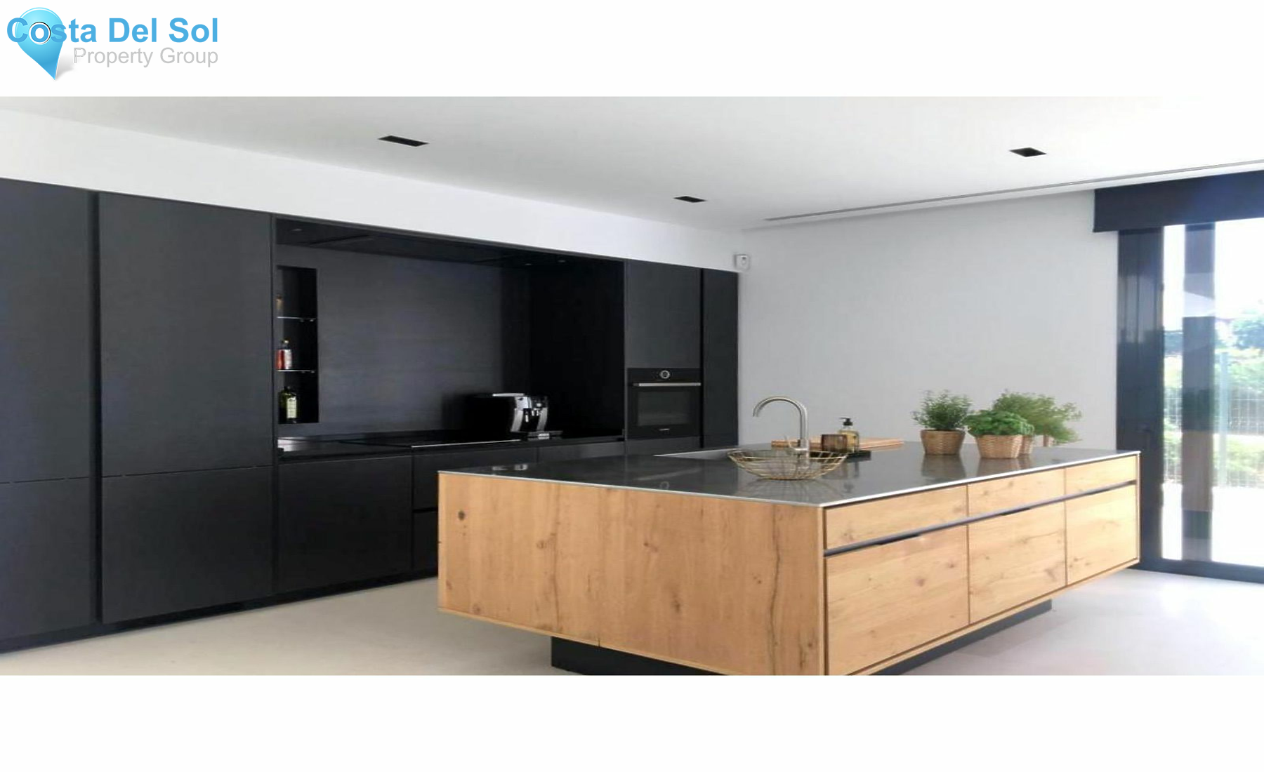 Semi-Detached House in Cabopino-1149300