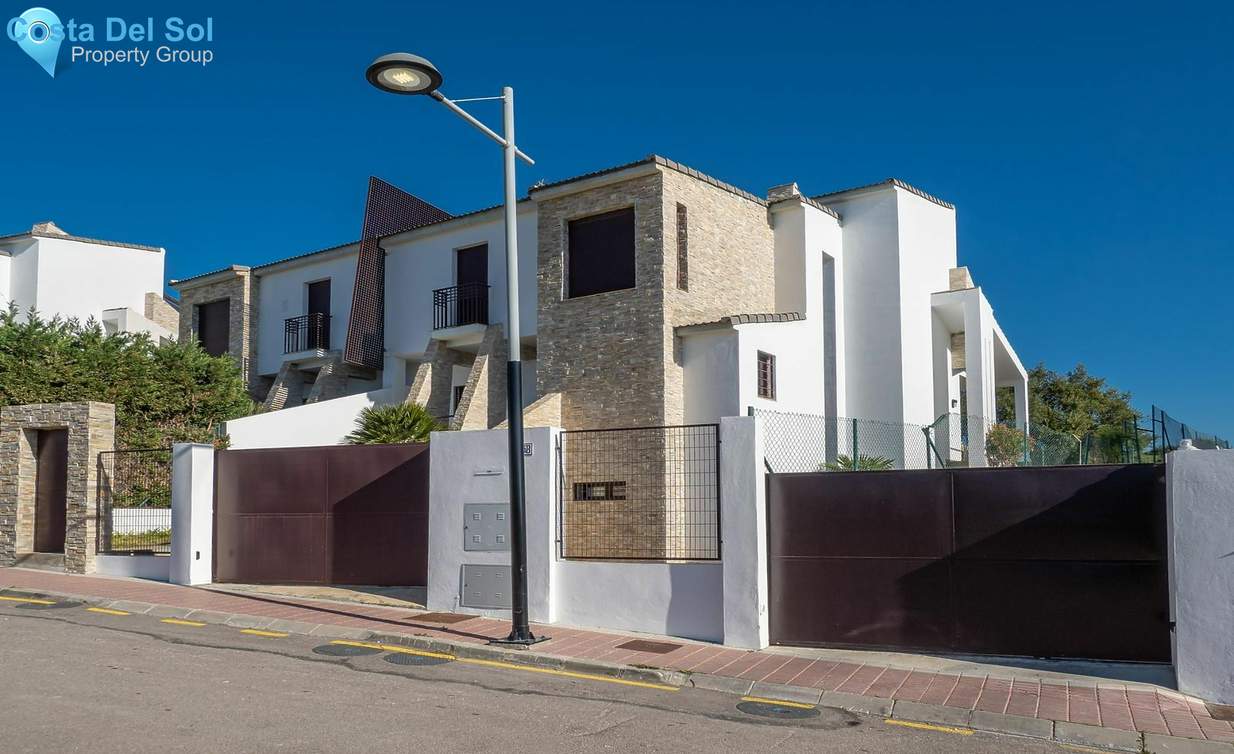Semi-Detached House in Estepona-1419759