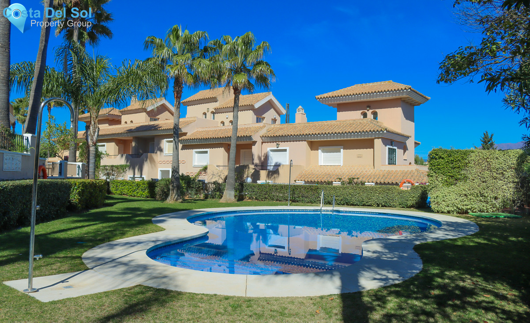 Semi-Detached House in La Duquesa-1253284