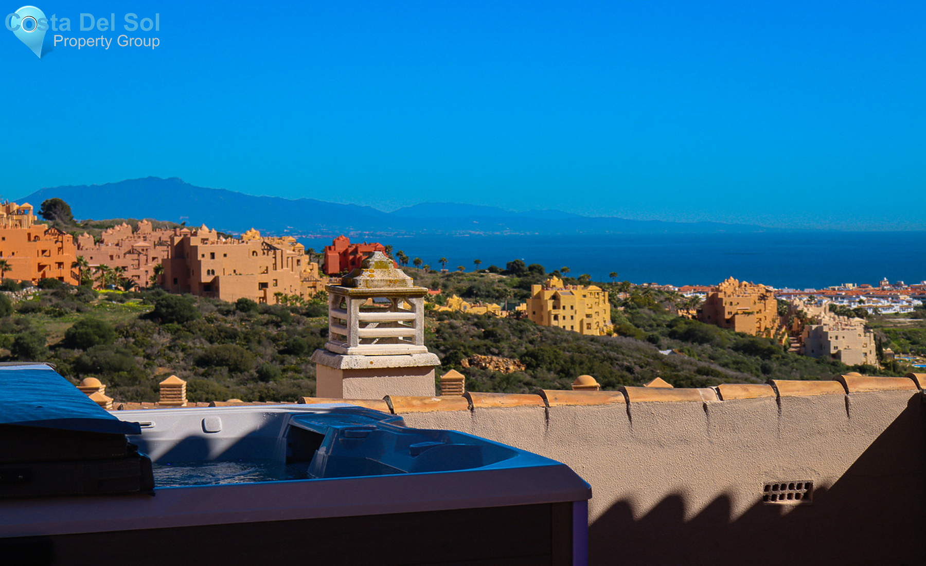 Semi-Detached House in La Duquesa-1253286