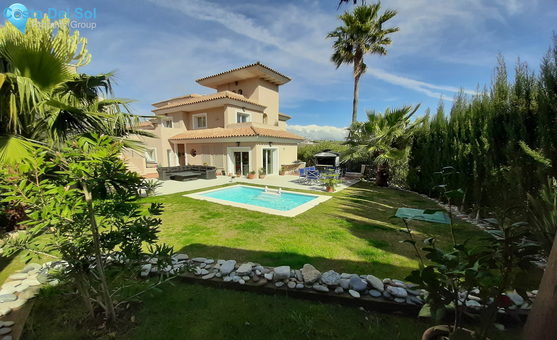 Semi-Detached House in La Duquesa