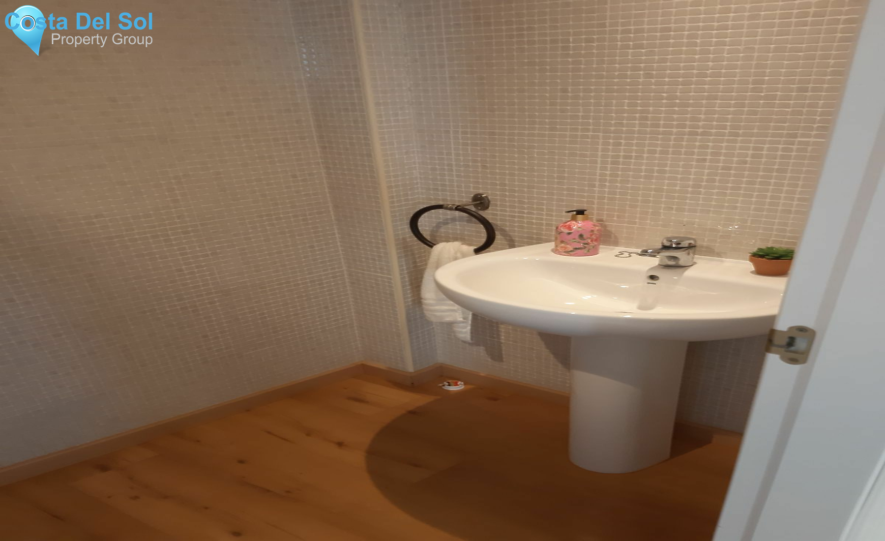 Semi-Detached House in Limonar-1179029