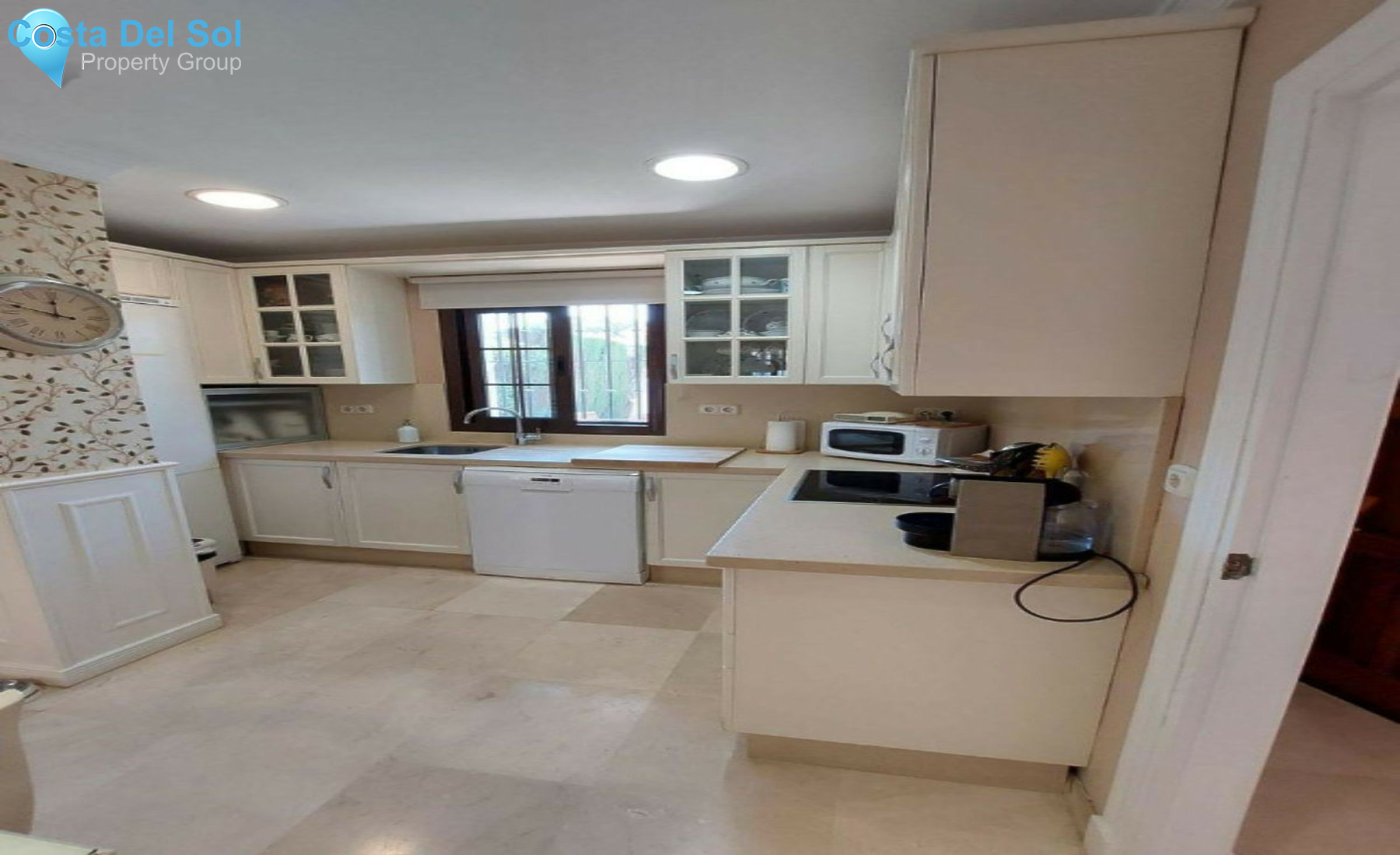 Semi-Detached House in Marbella-1247521