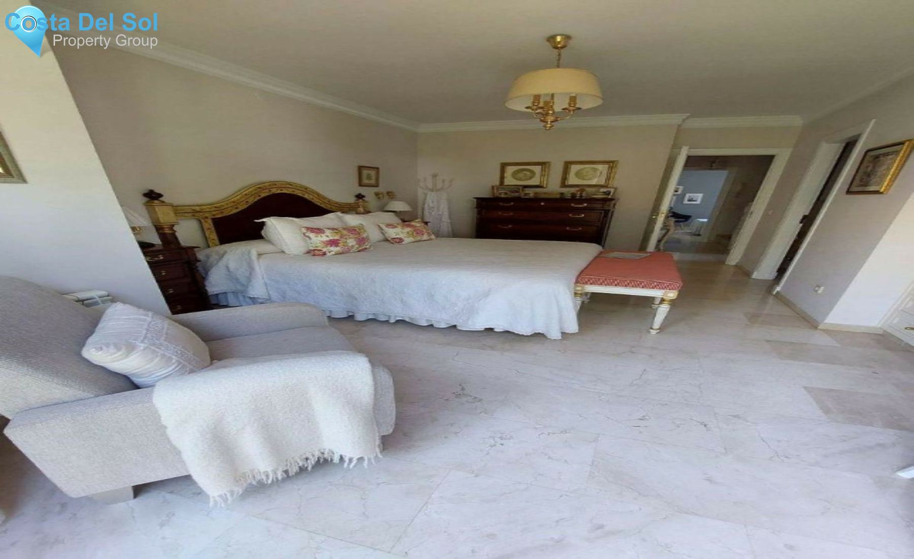 Semi-Detached House in Marbella-1247526