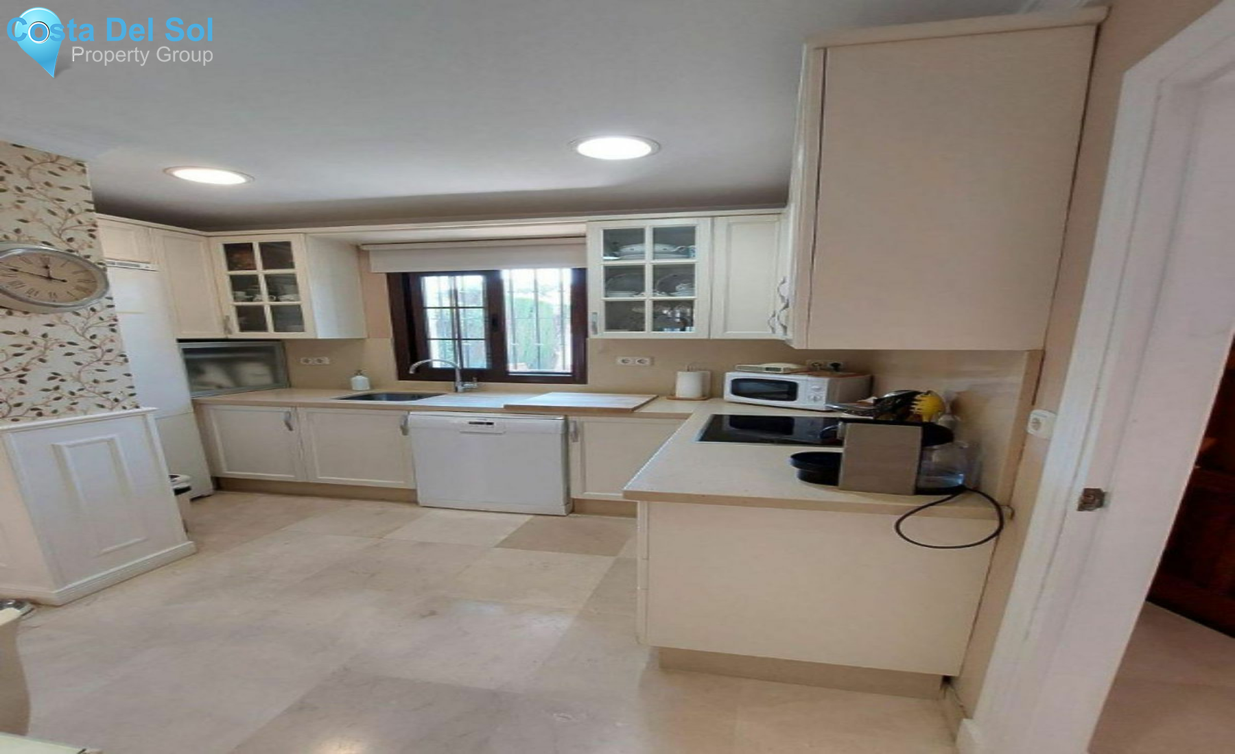 Semi-Detached House in Marbella-1130624