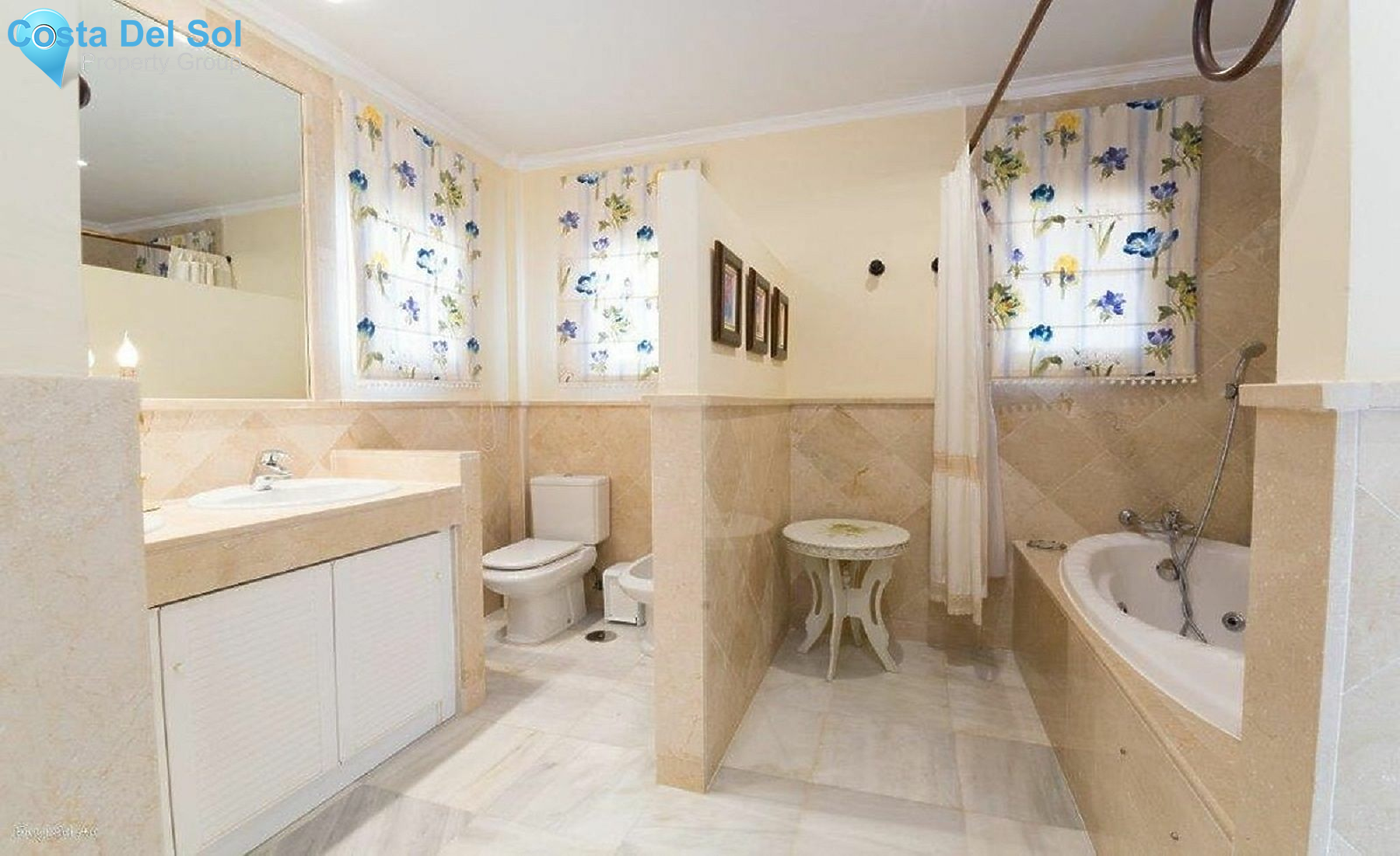 Semi-Detached House in Marbella-1197370