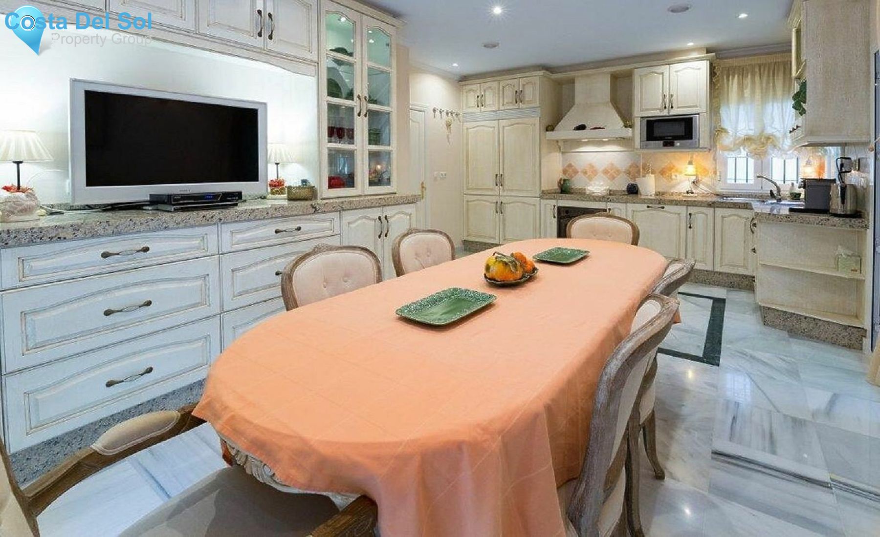 Semi-Detached House in Marbella-1197365