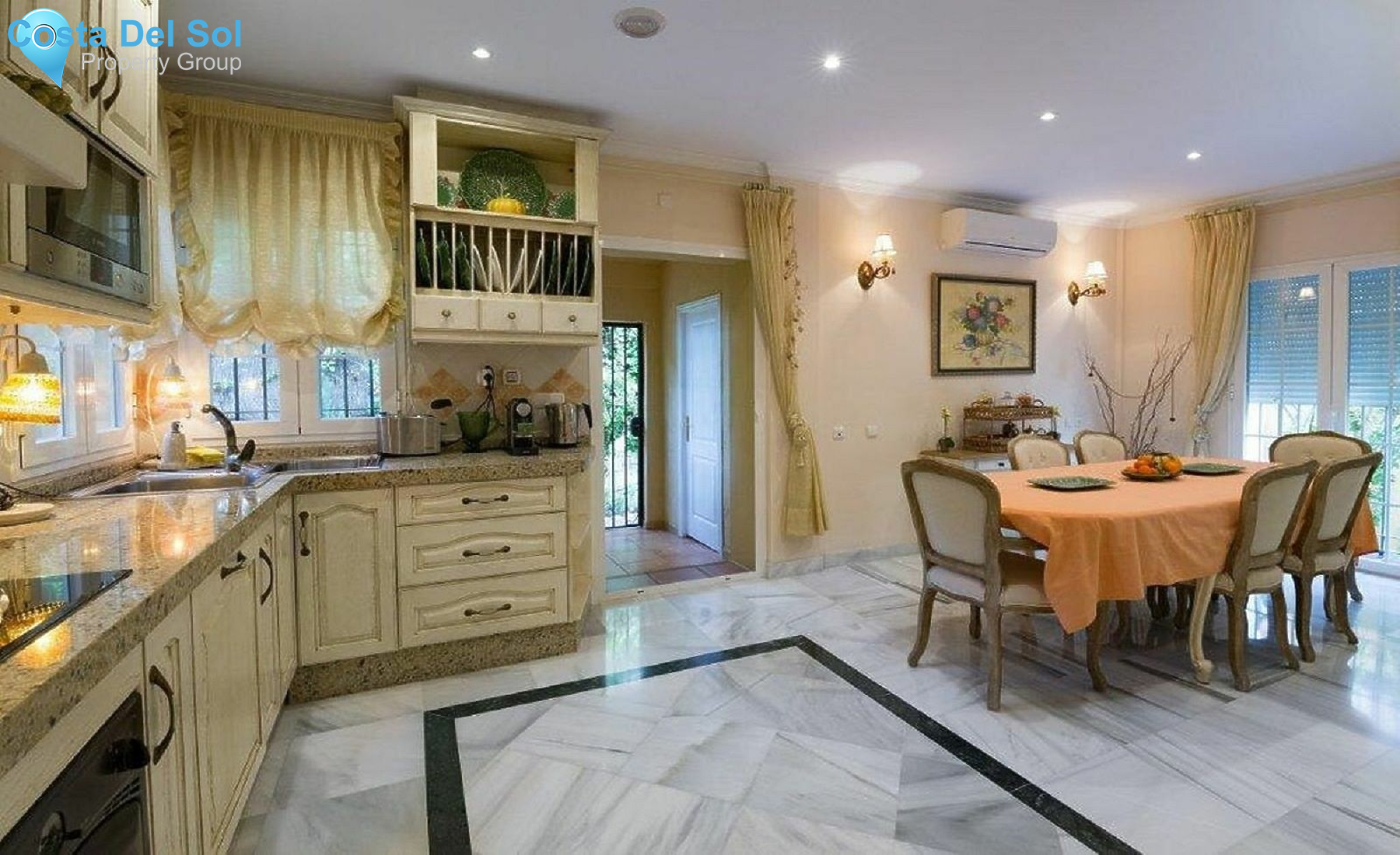 Semi-Detached House in Marbella-1197367