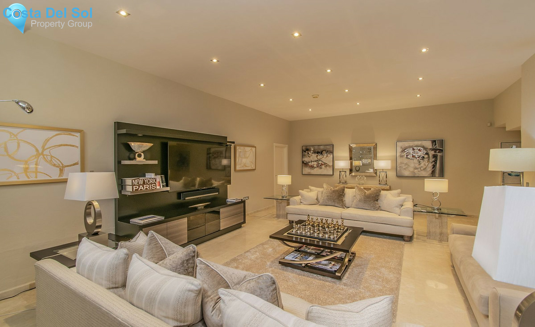 Semi-Detached House in Nueva Andalucía-1254623