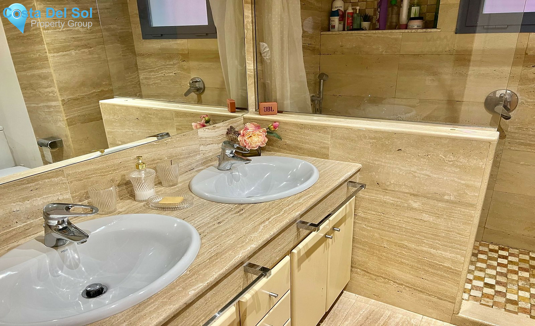 Semi-Detached House in Nueva Andalucía-1412819