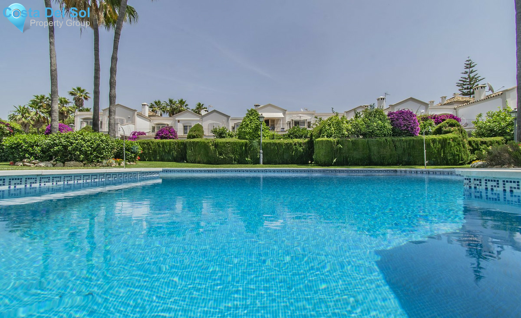 Semi-Detached House in Nueva Andalucía-1521654