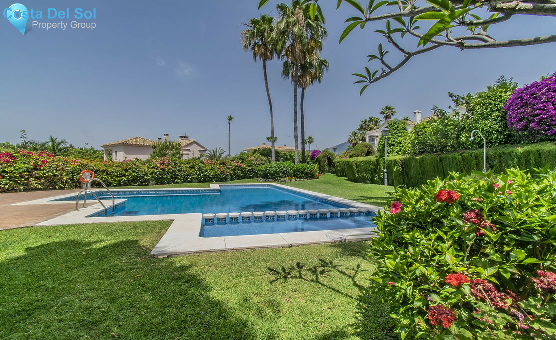 Semi-Detached House in Nueva Andalucía-1521667