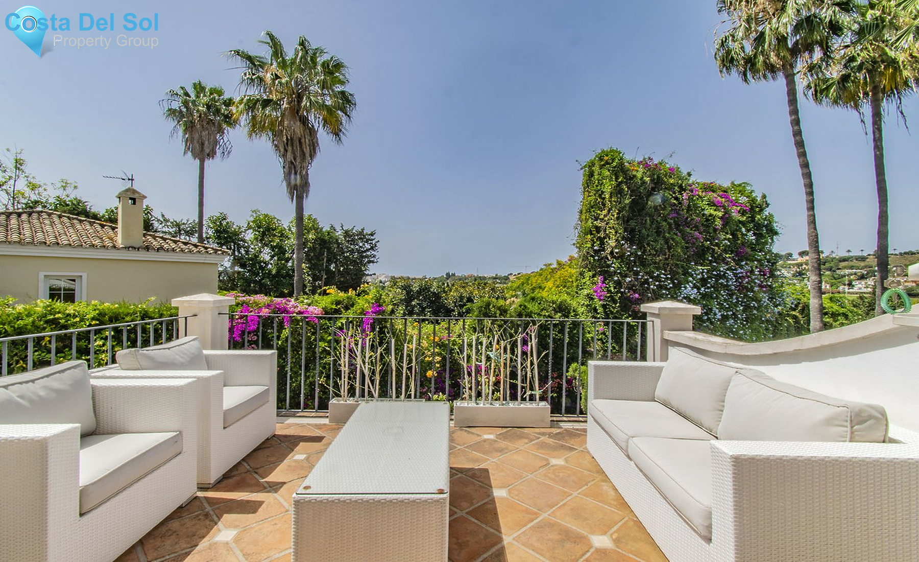 Semi-Detached House in Nueva Andalucía-1521669