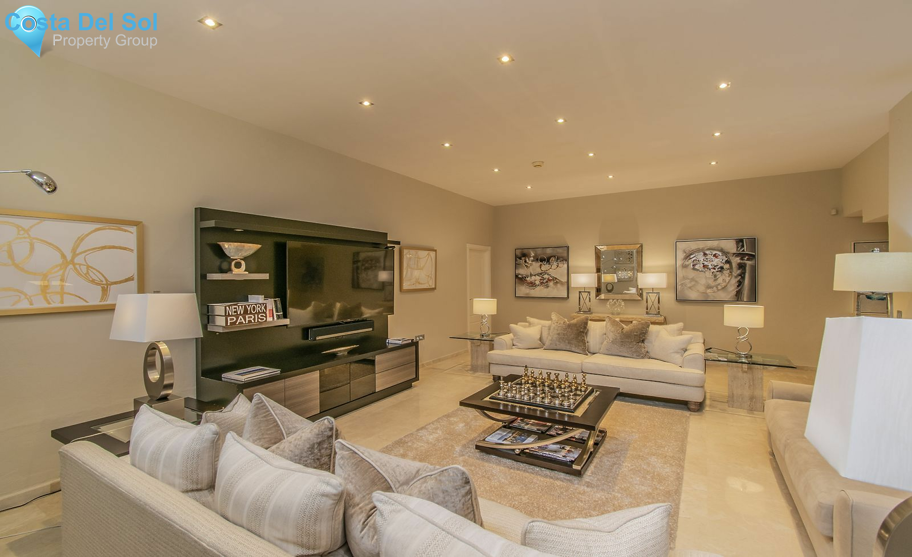 Semi-Detached House in Nueva Andalucía-1153350