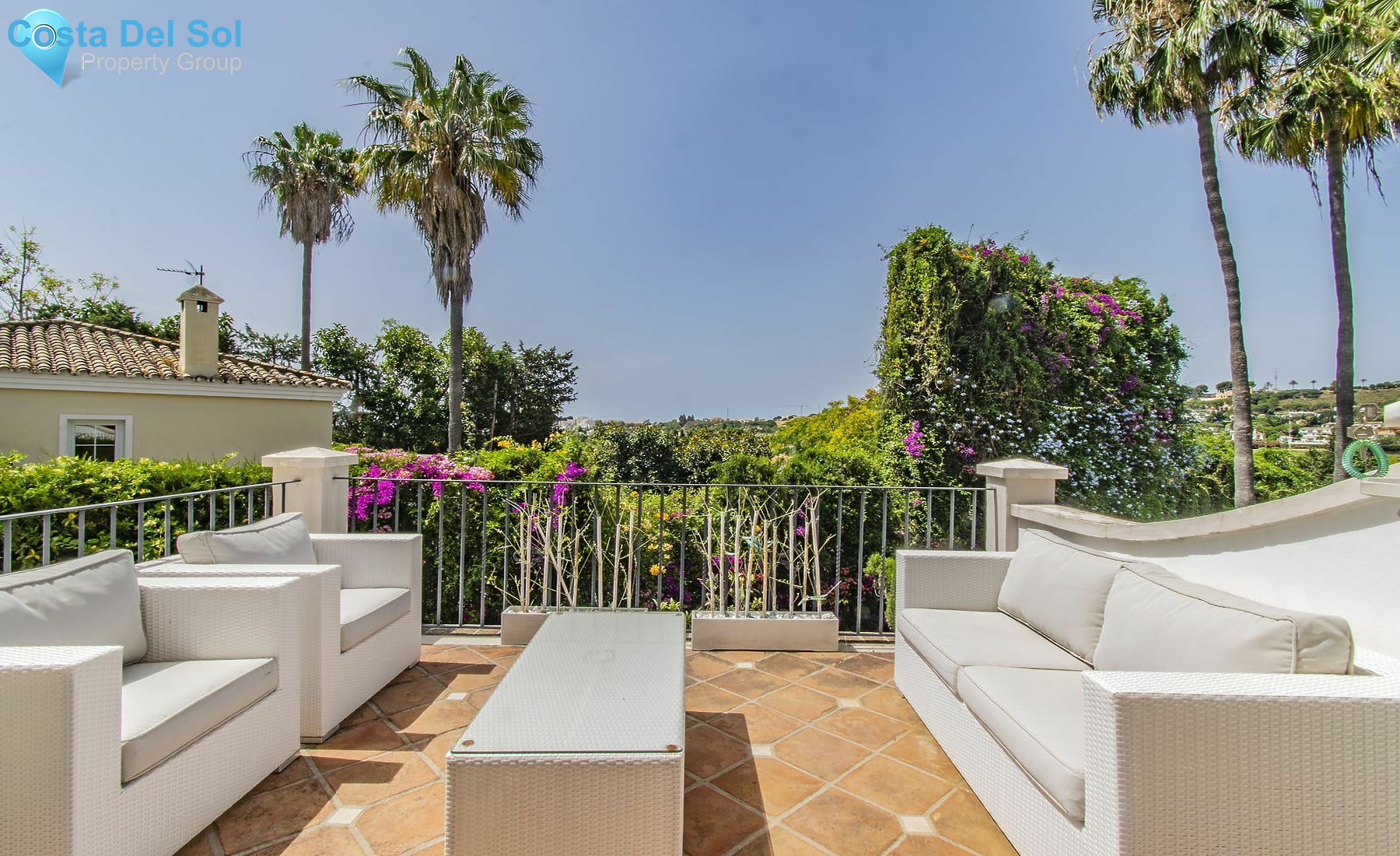 Semi-Detached House in Nueva Andalucía-1153355