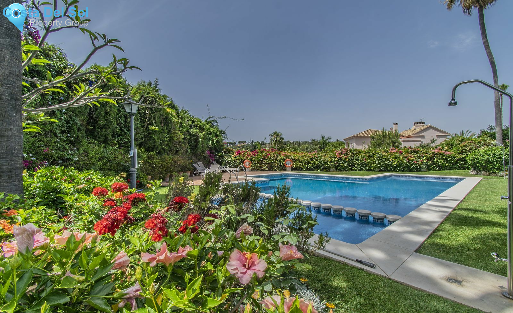 Semi-Detached House in Nueva Andalucía-1153358