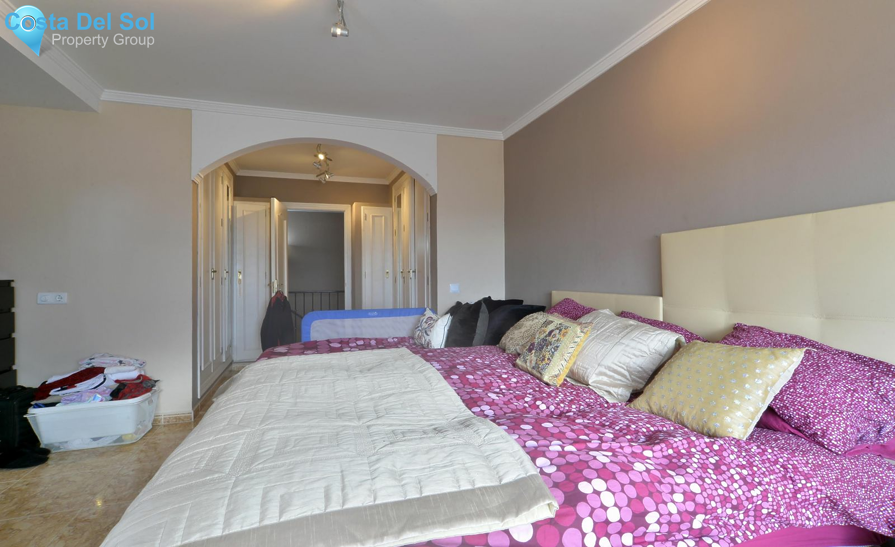 Semi-Detached House in Nueva Andalucía-1166713