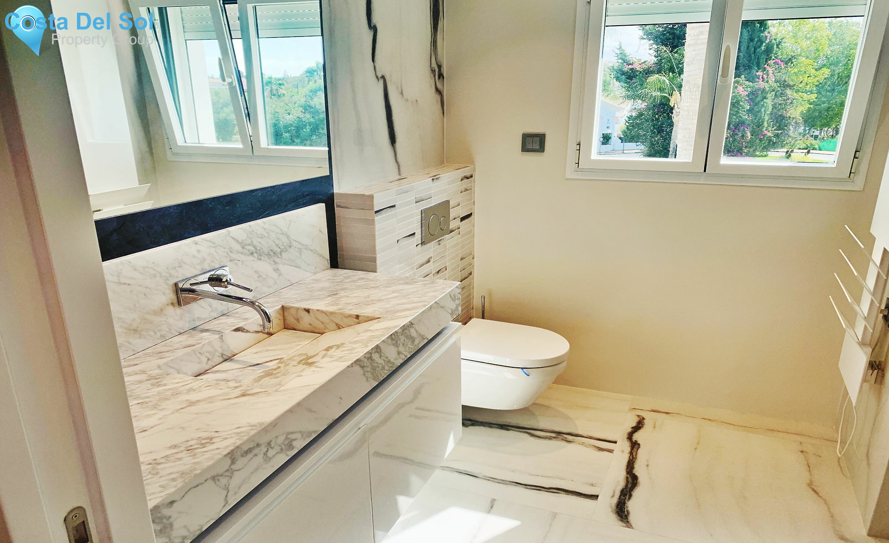 Semi-Detached House in Nueva Andalucía-1202836