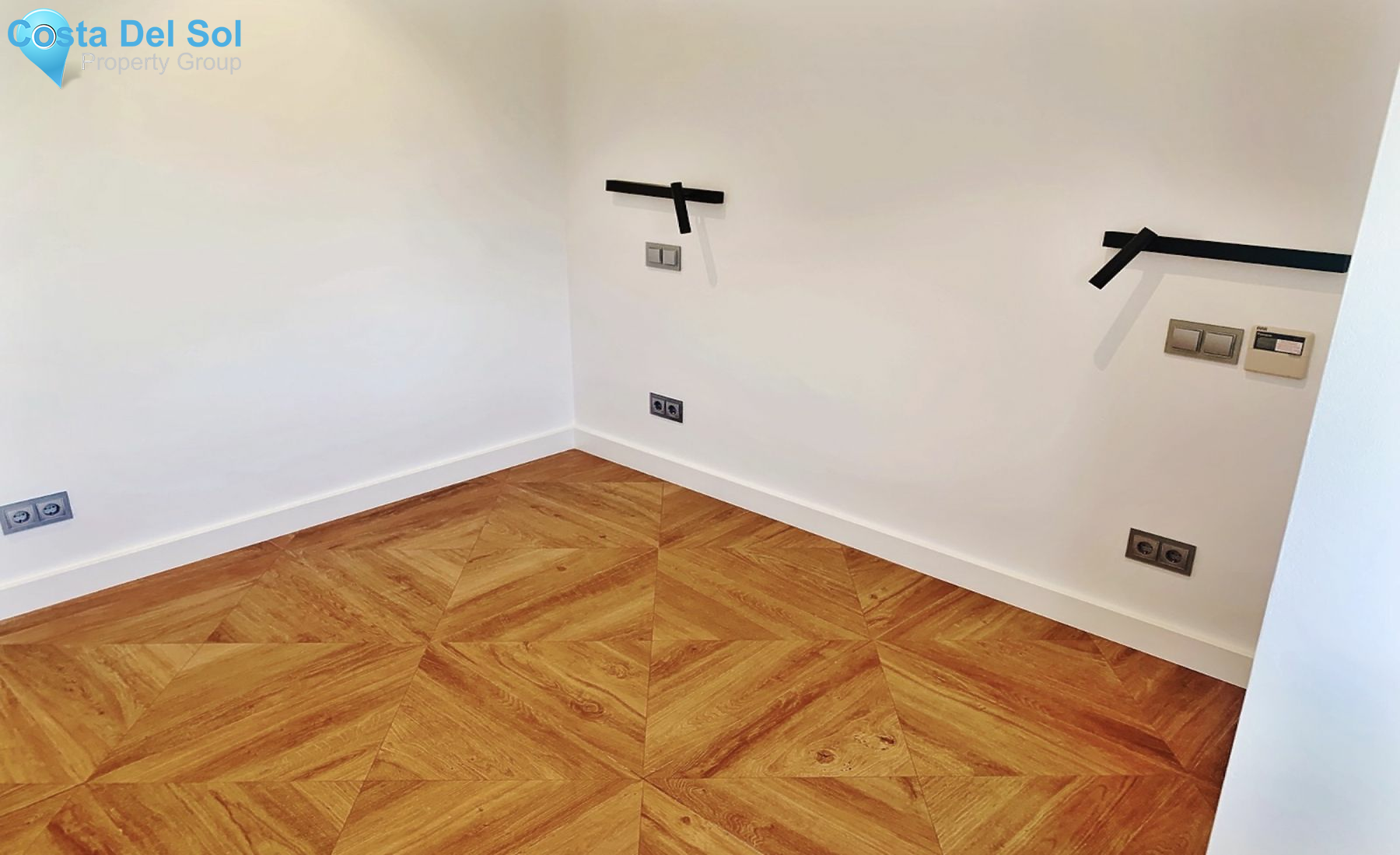 Semi-Detached House in Nueva Andalucía-1202838